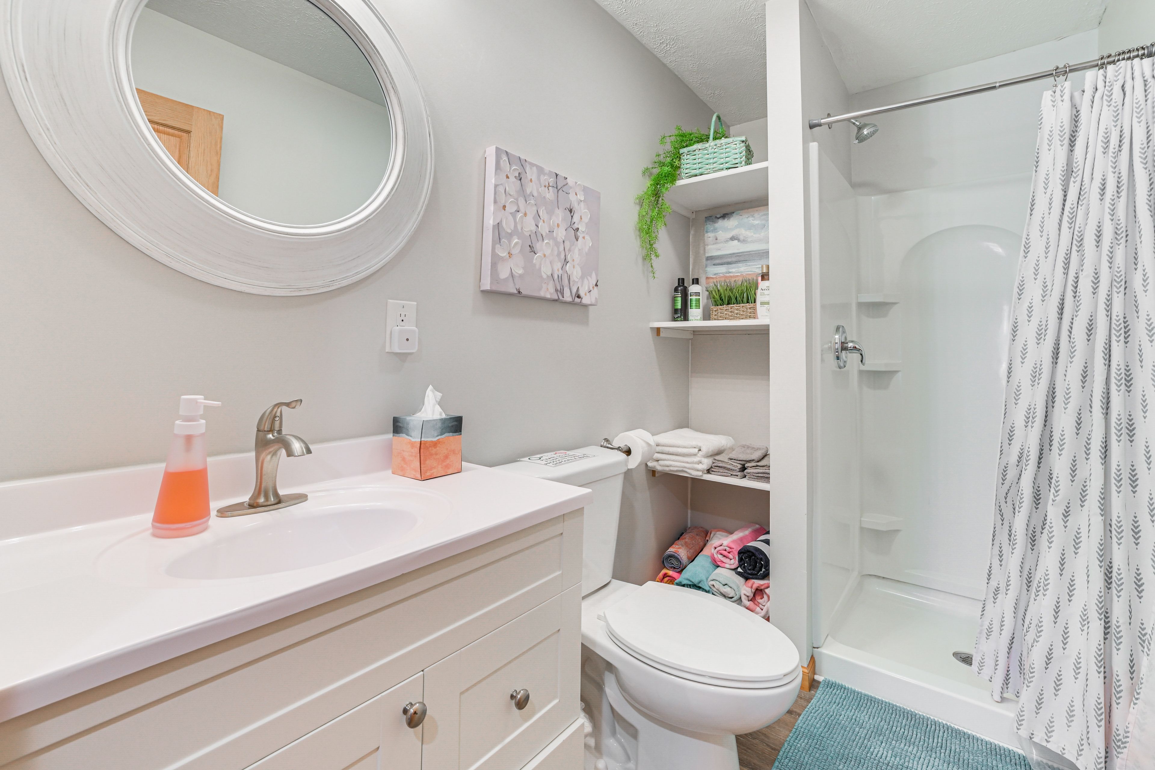 Full Bathroom | Hair Dryer