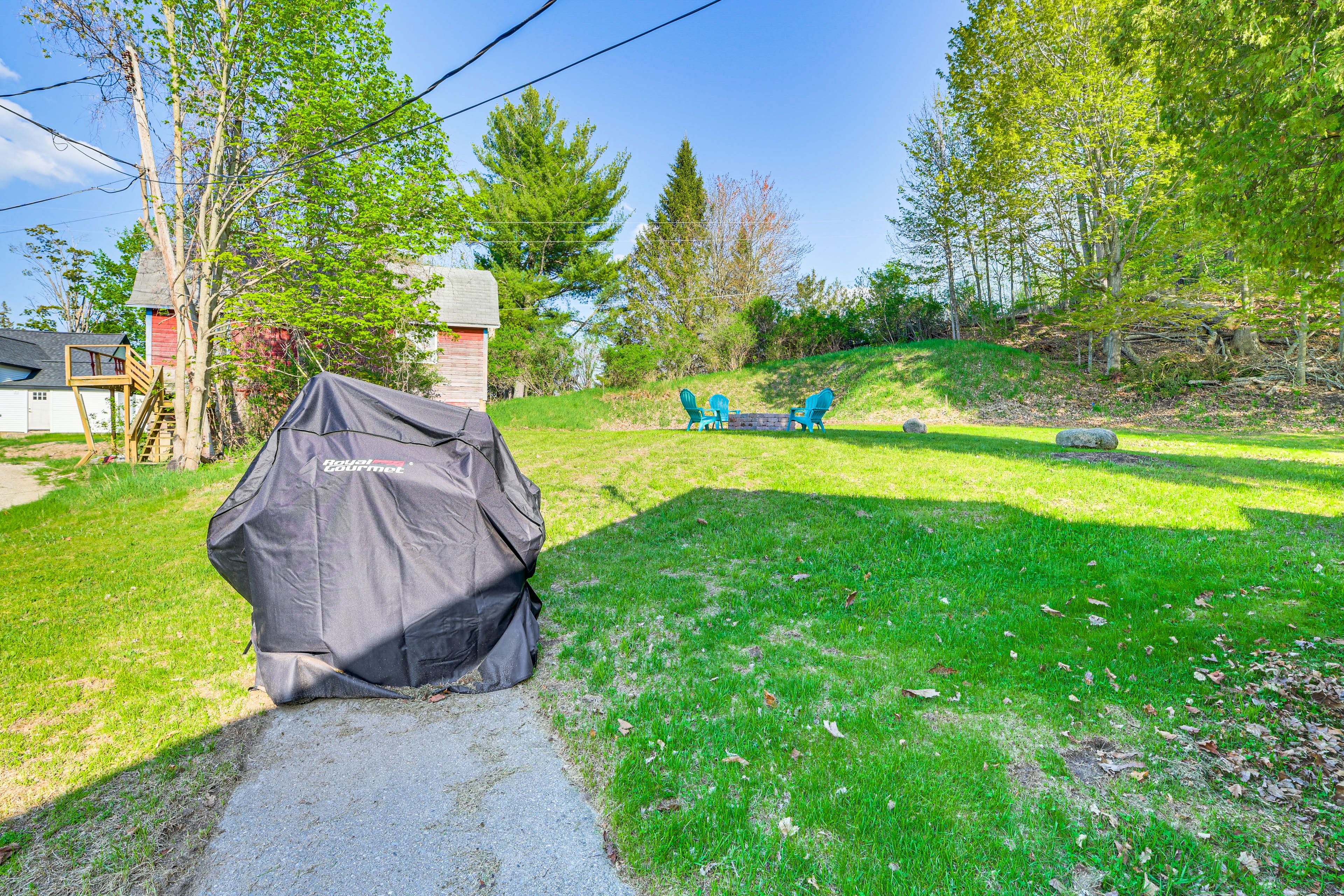 Exterior | Private Yard | Gas Grill | Fire Pit