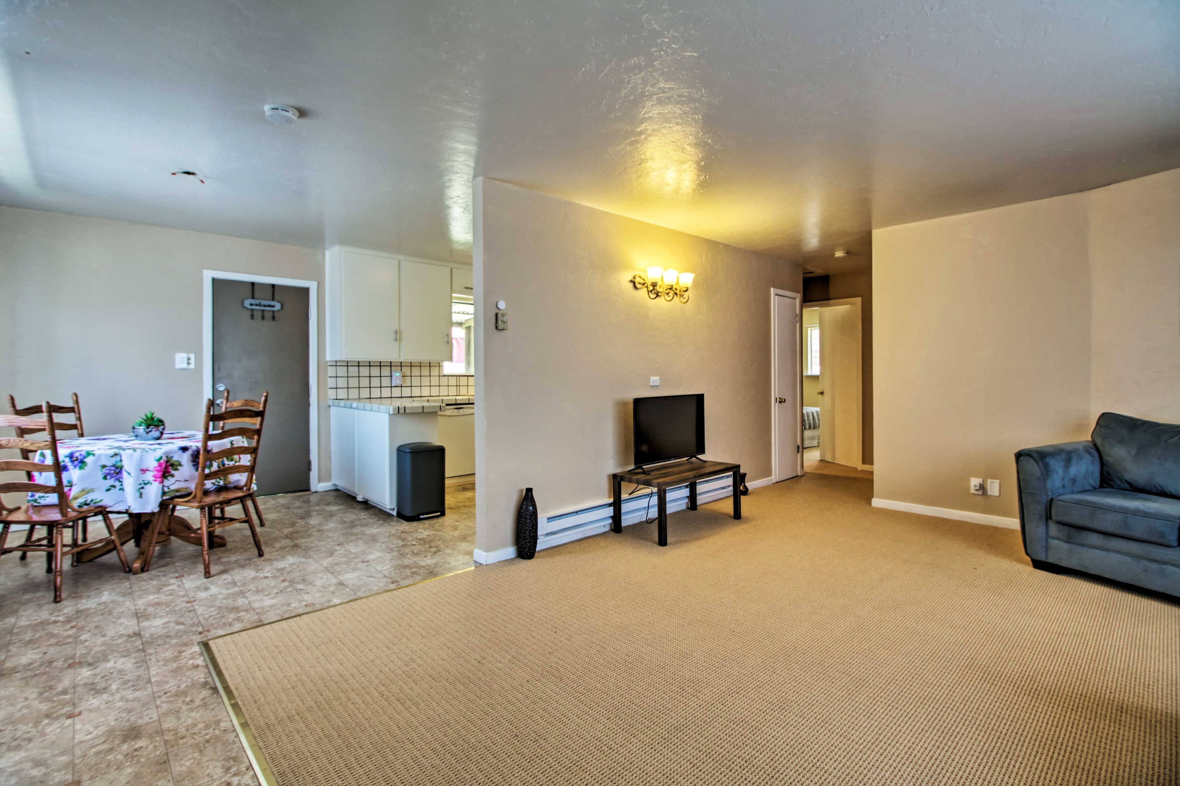 Living Room | Smart TV