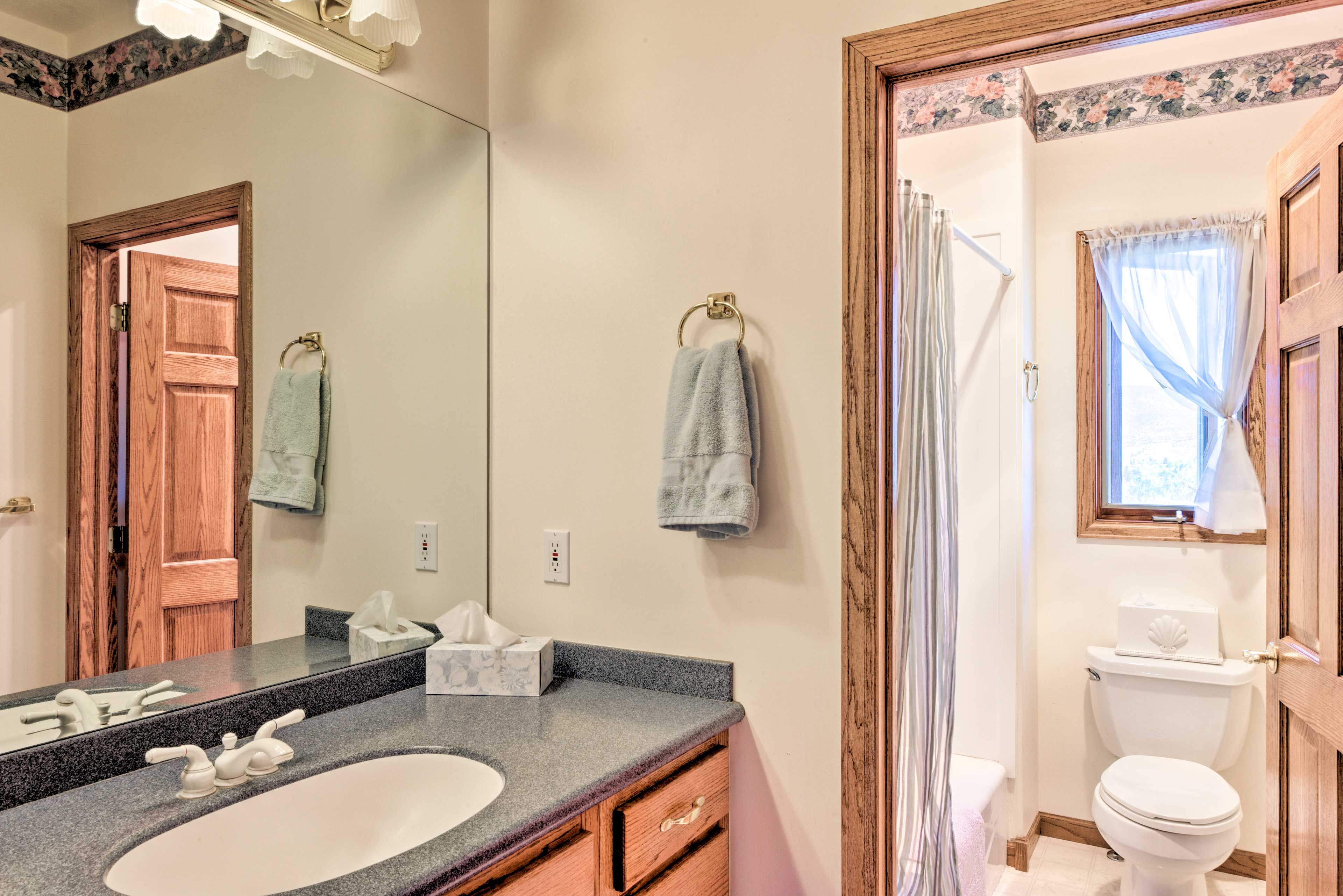 Enjoy fresh linens and towels.
