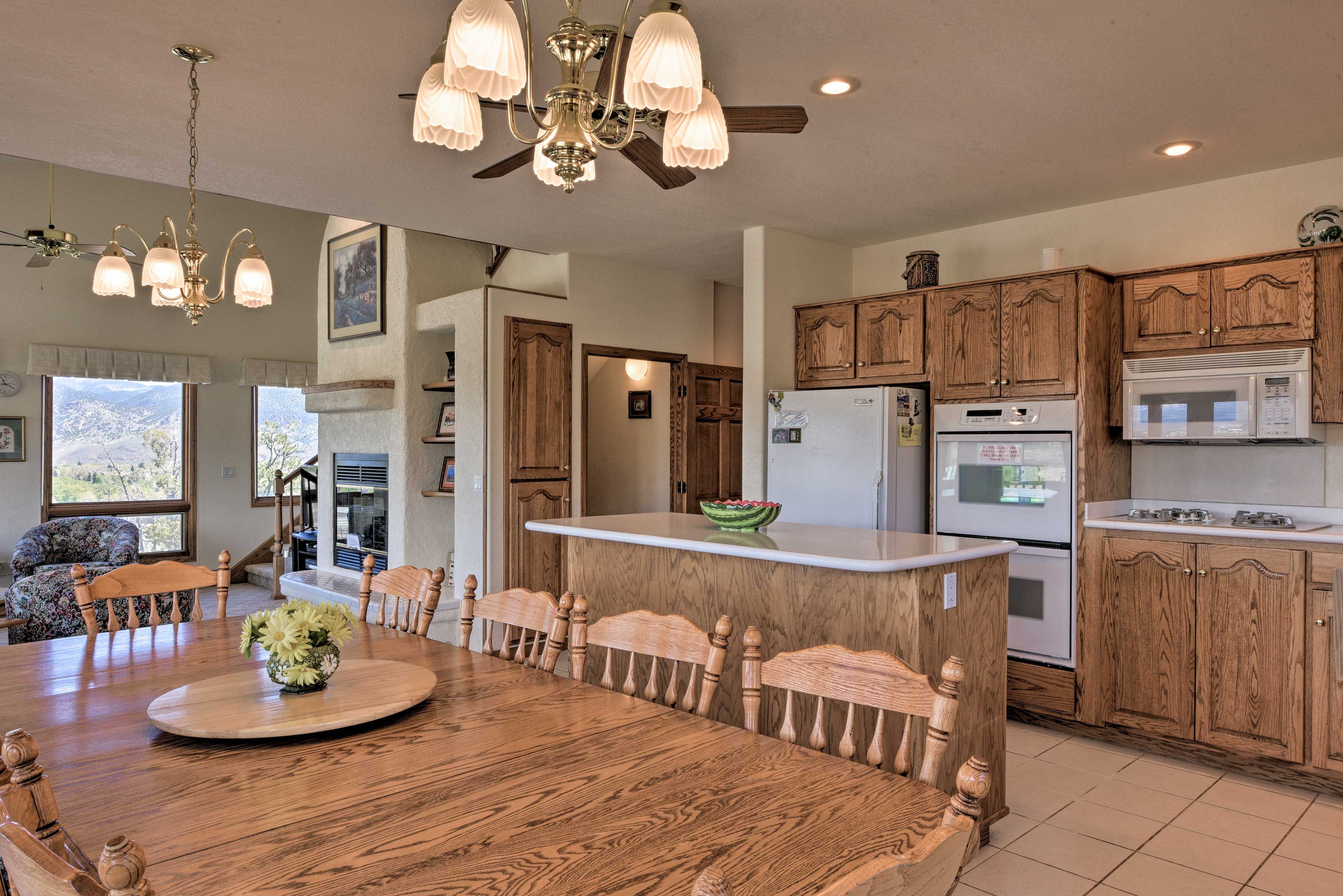 The dining table has room for 10 people.