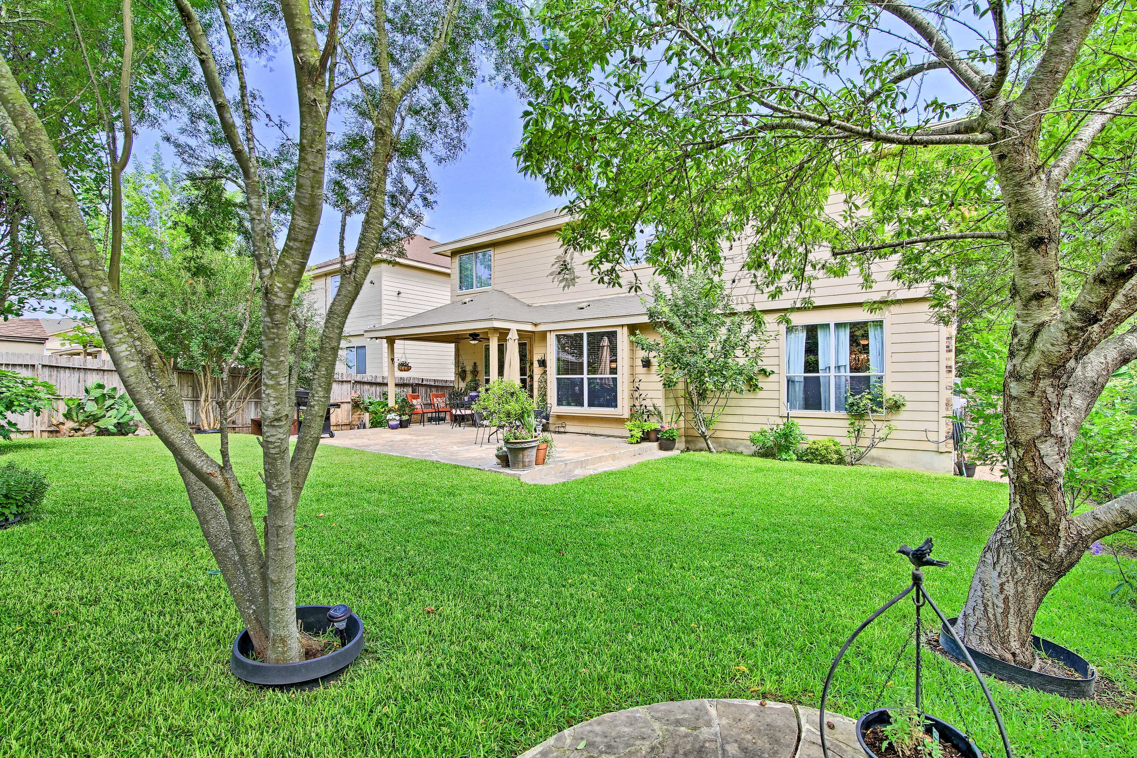 The yard is sure to be the centerpiece of your stay.