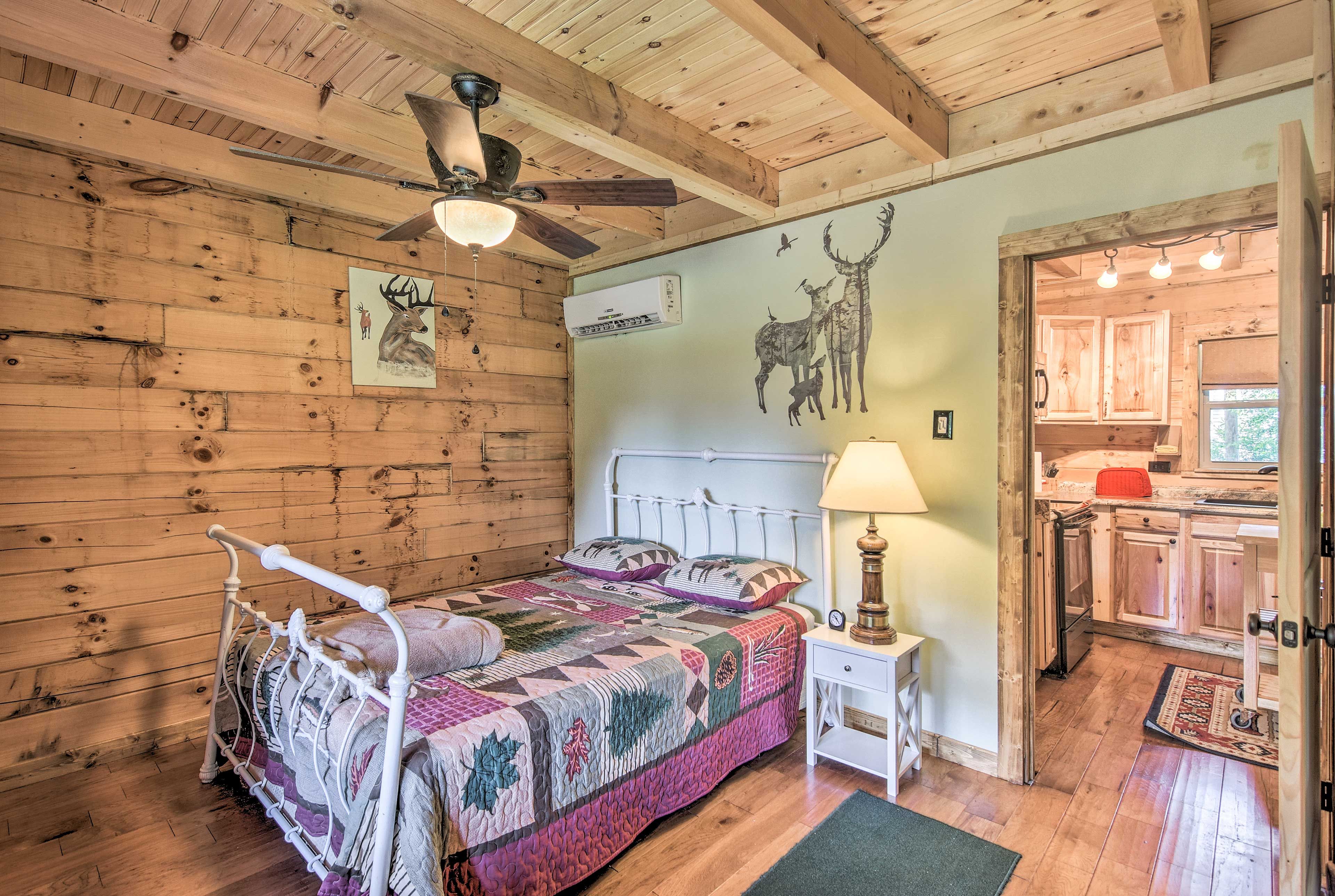 Bedroom 1 | Queen Bed | Linens Provided