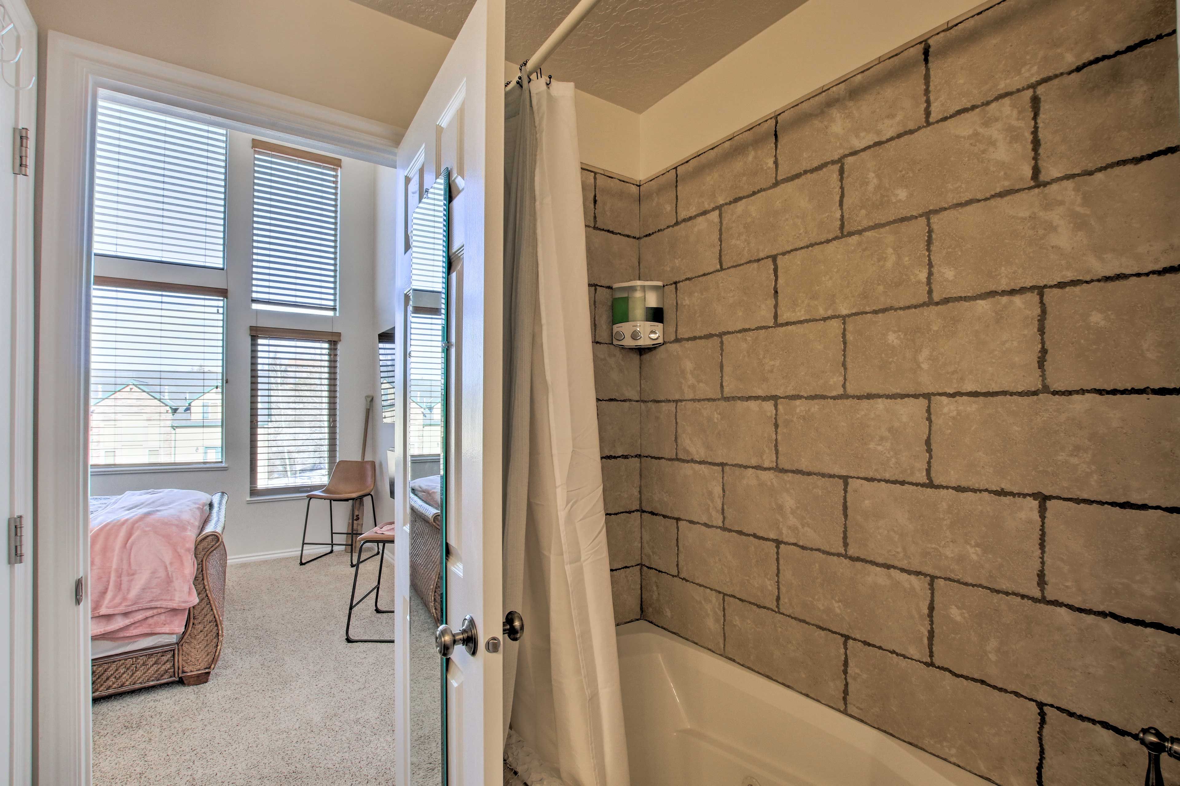 Full Bathroom