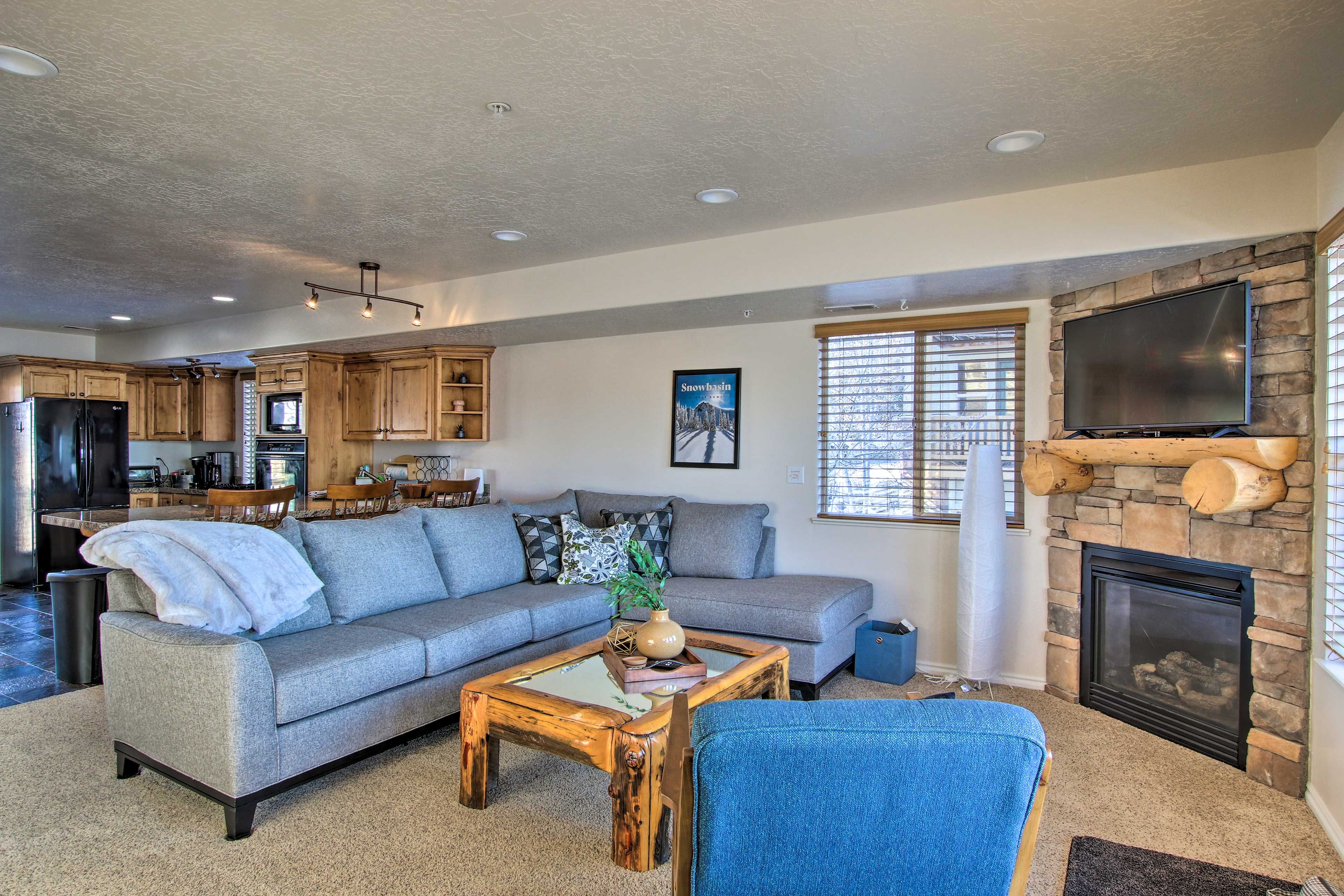 First/Main Condo On-Site | 2BR | 1.5BA | Step-Free Access | 1,000 Sq Ft