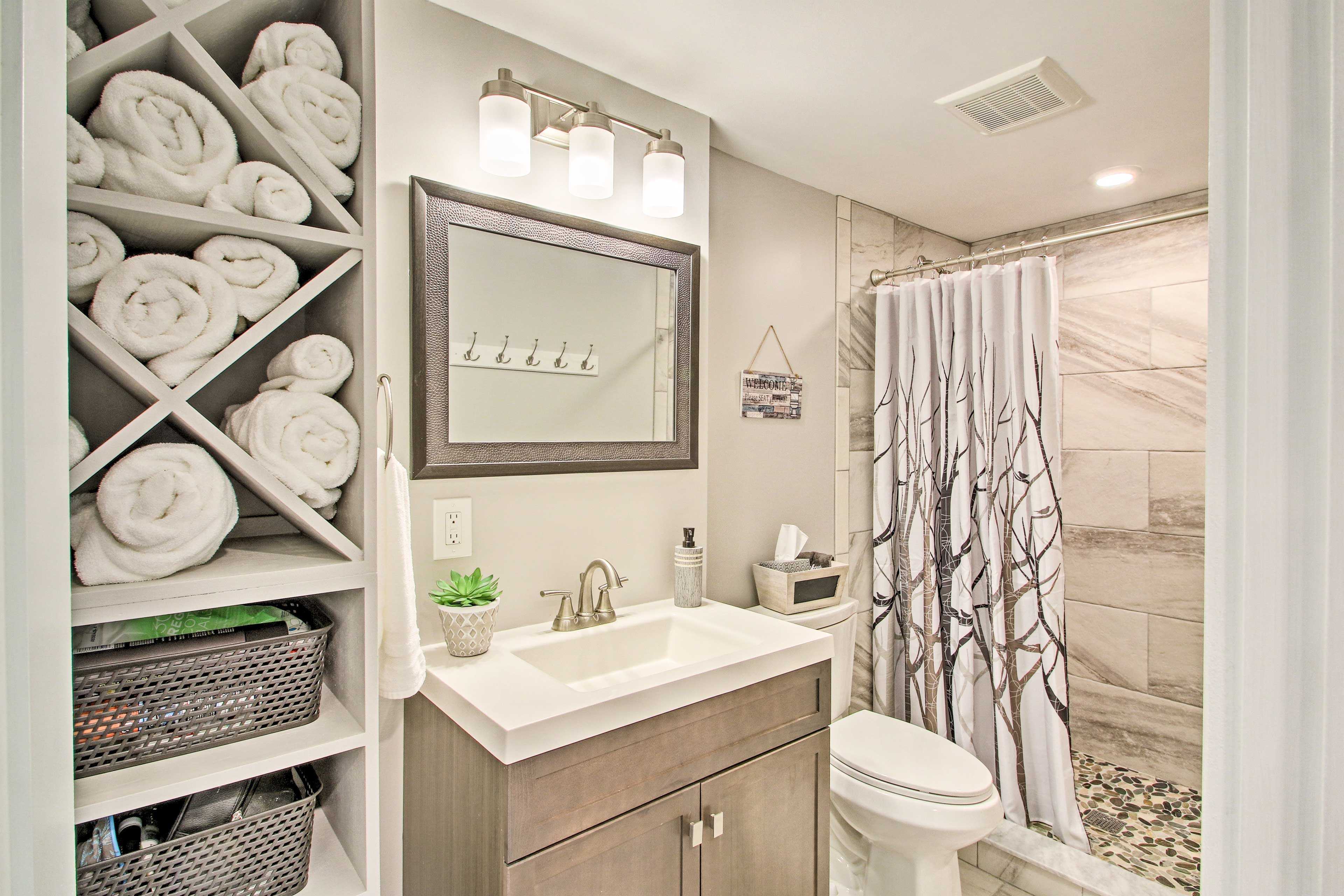 Ample fresh towels - plus complimentary toiletries - will be provided!