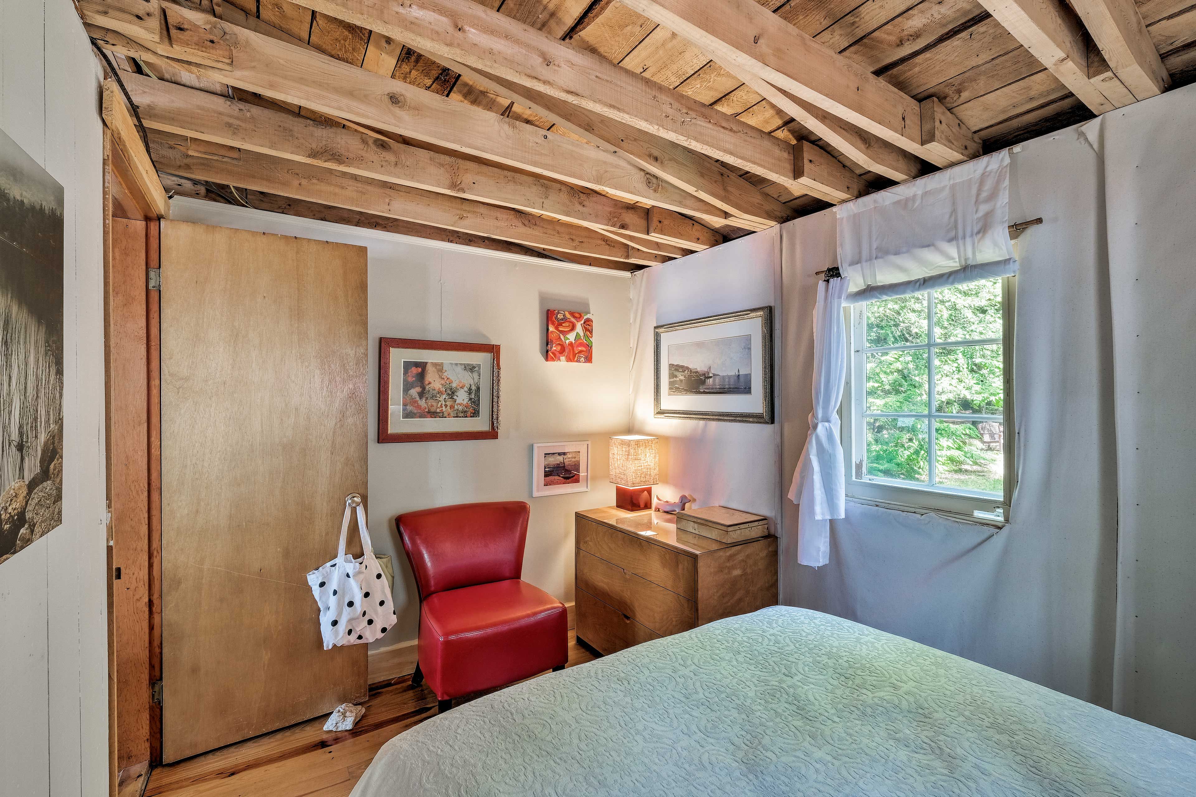 Unpack your belongings in the dresser.