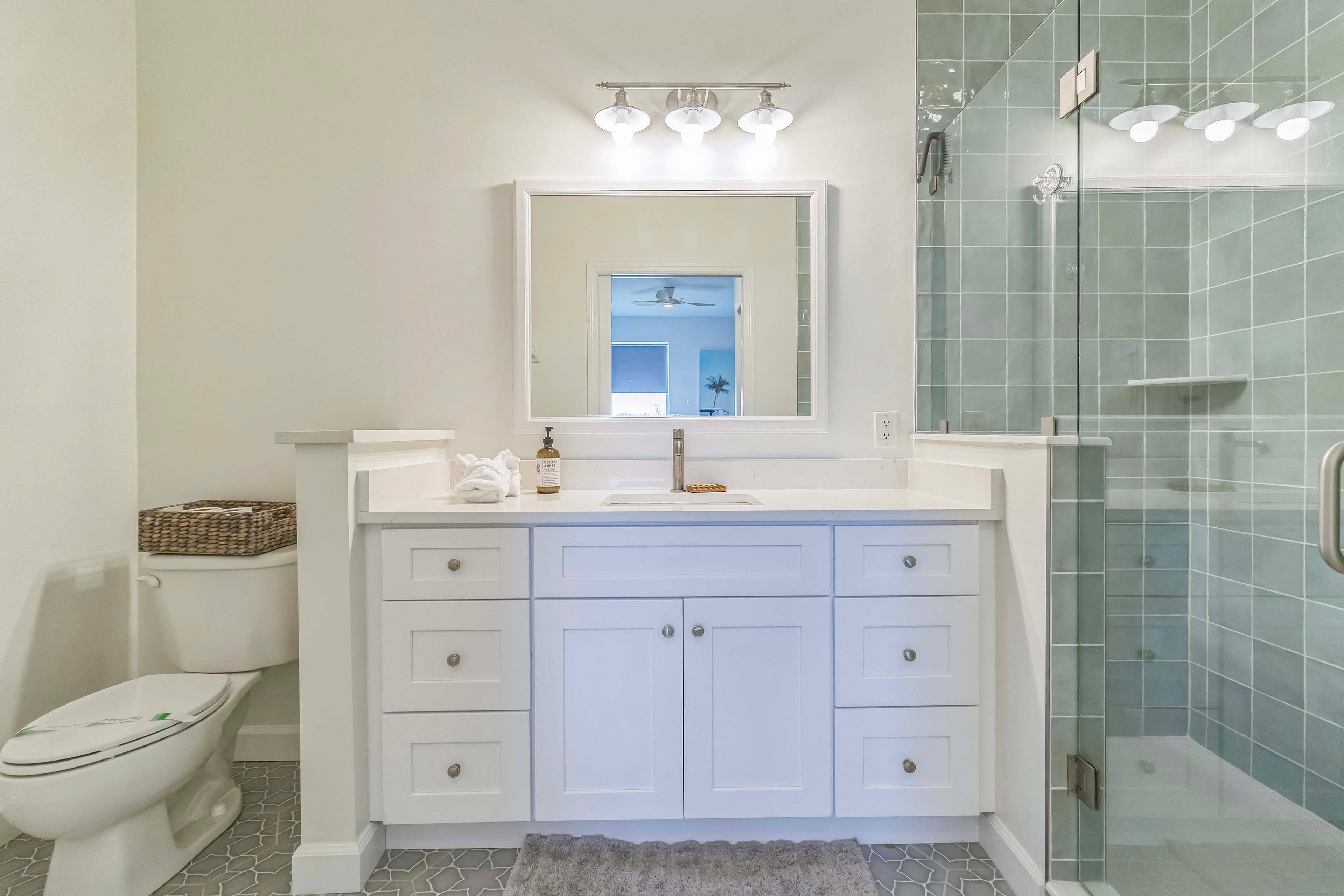 En-Suite Bathroom | Towels Provided