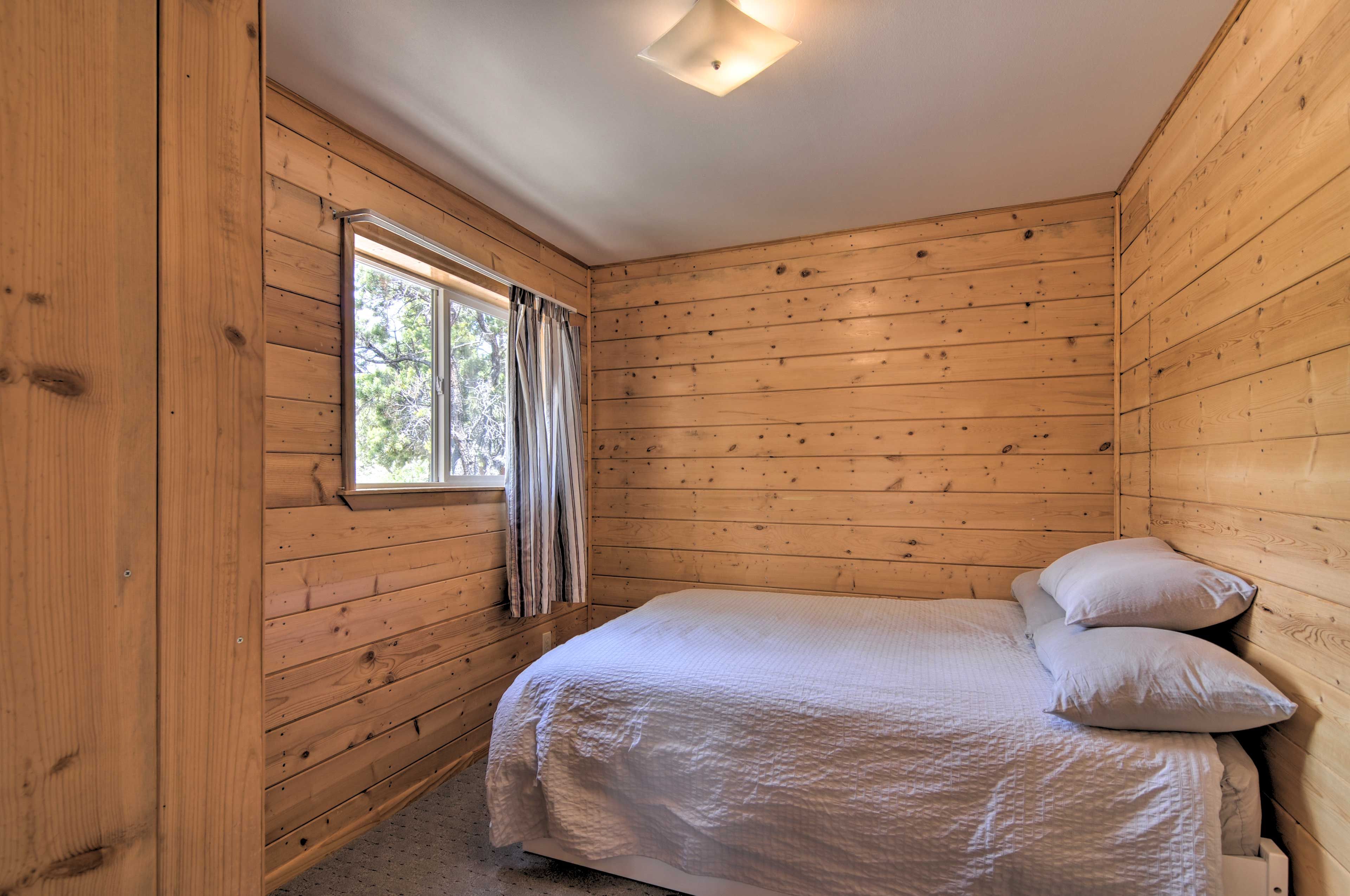 Bedroom 1 | Queen Bed | Linens Provided