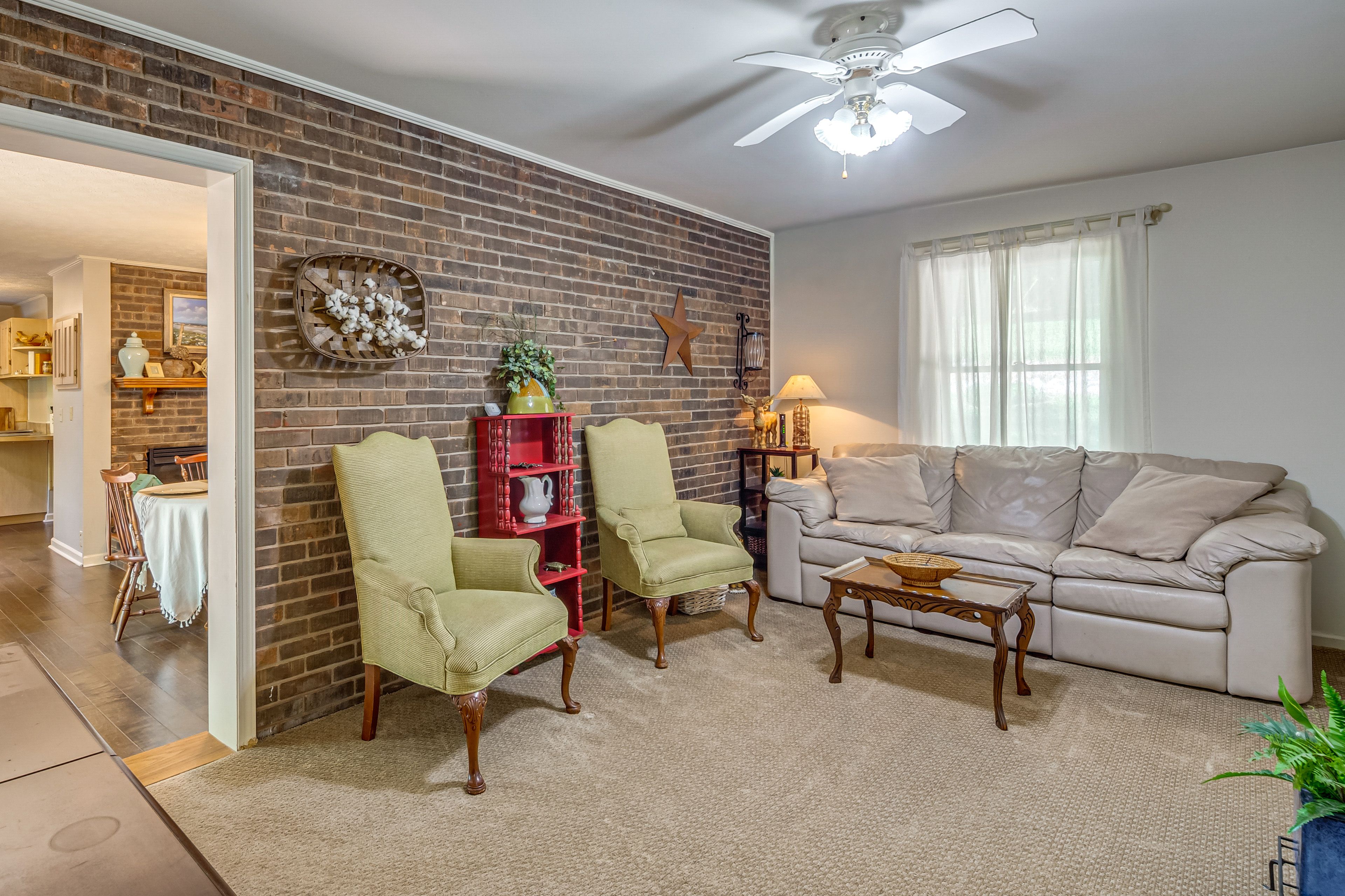 Family Room | Main Level
