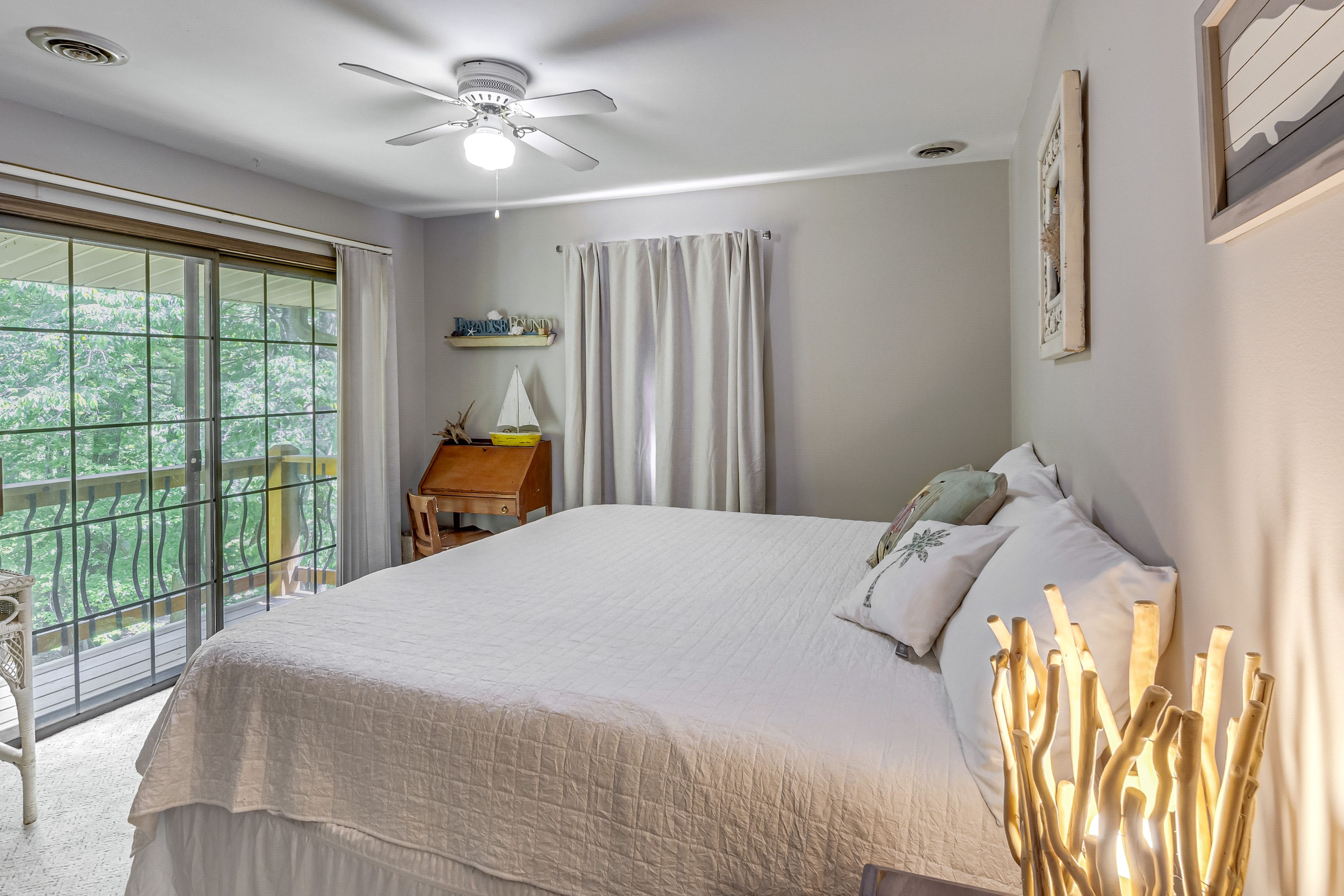 Bedroom 2 | King Bed | Upper Level