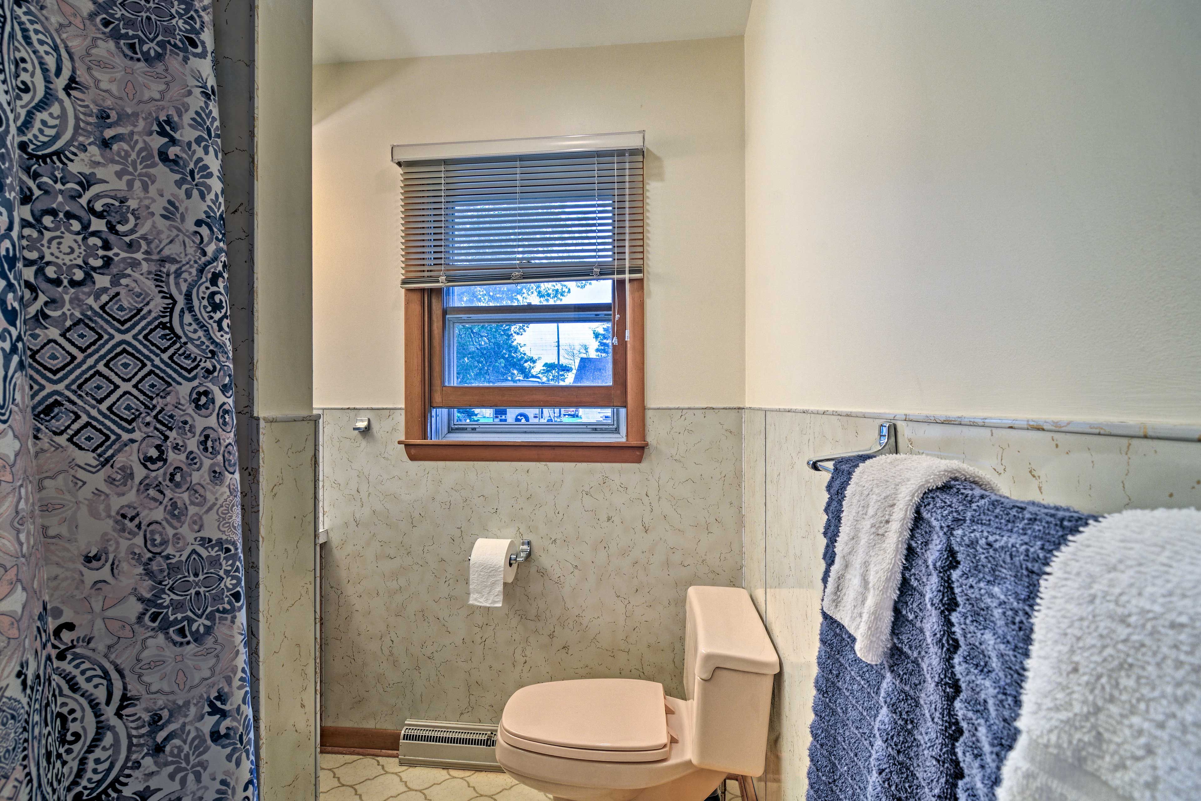Full Bathroom