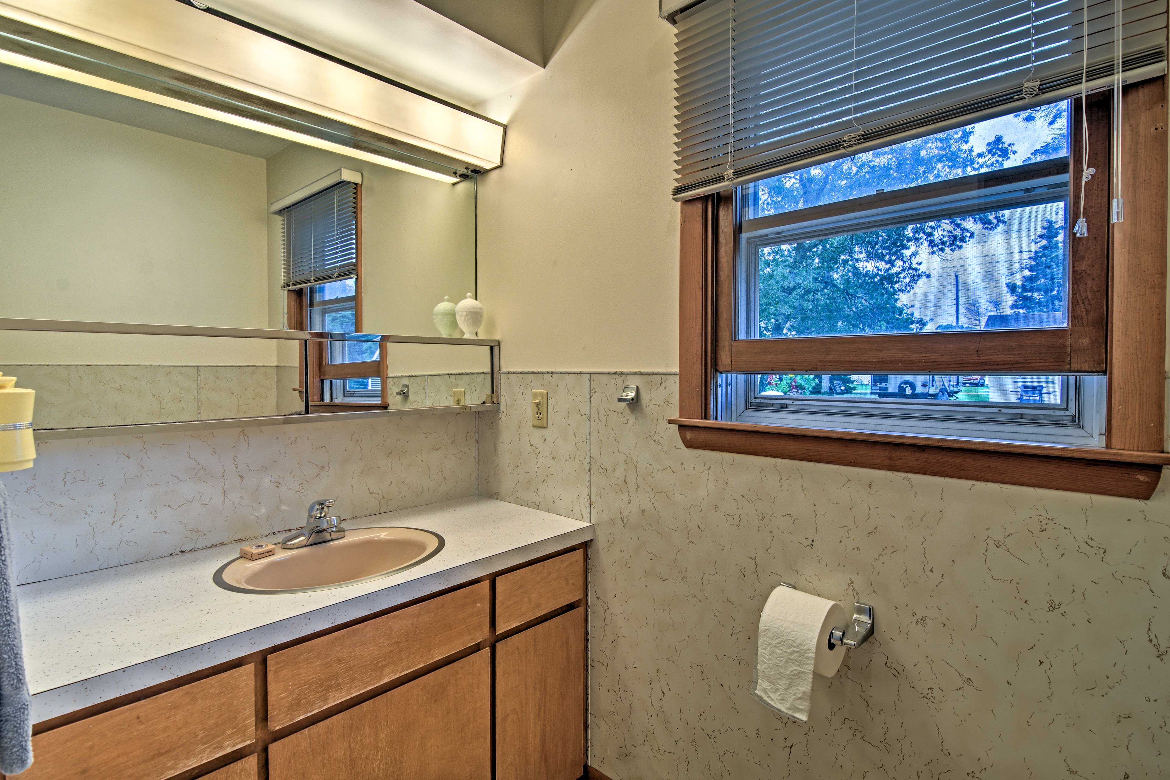 Full Bathroom