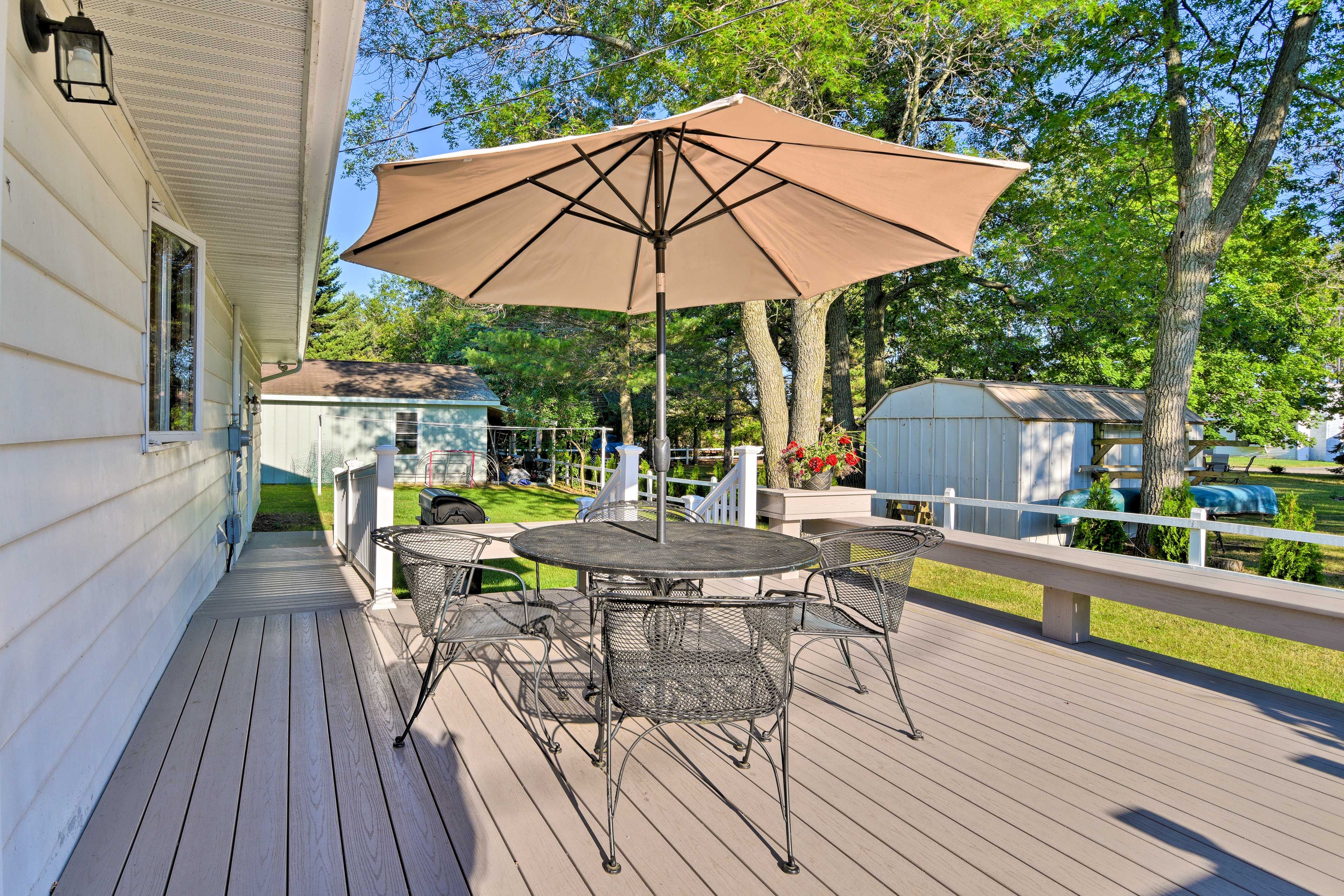 Furnished Deck