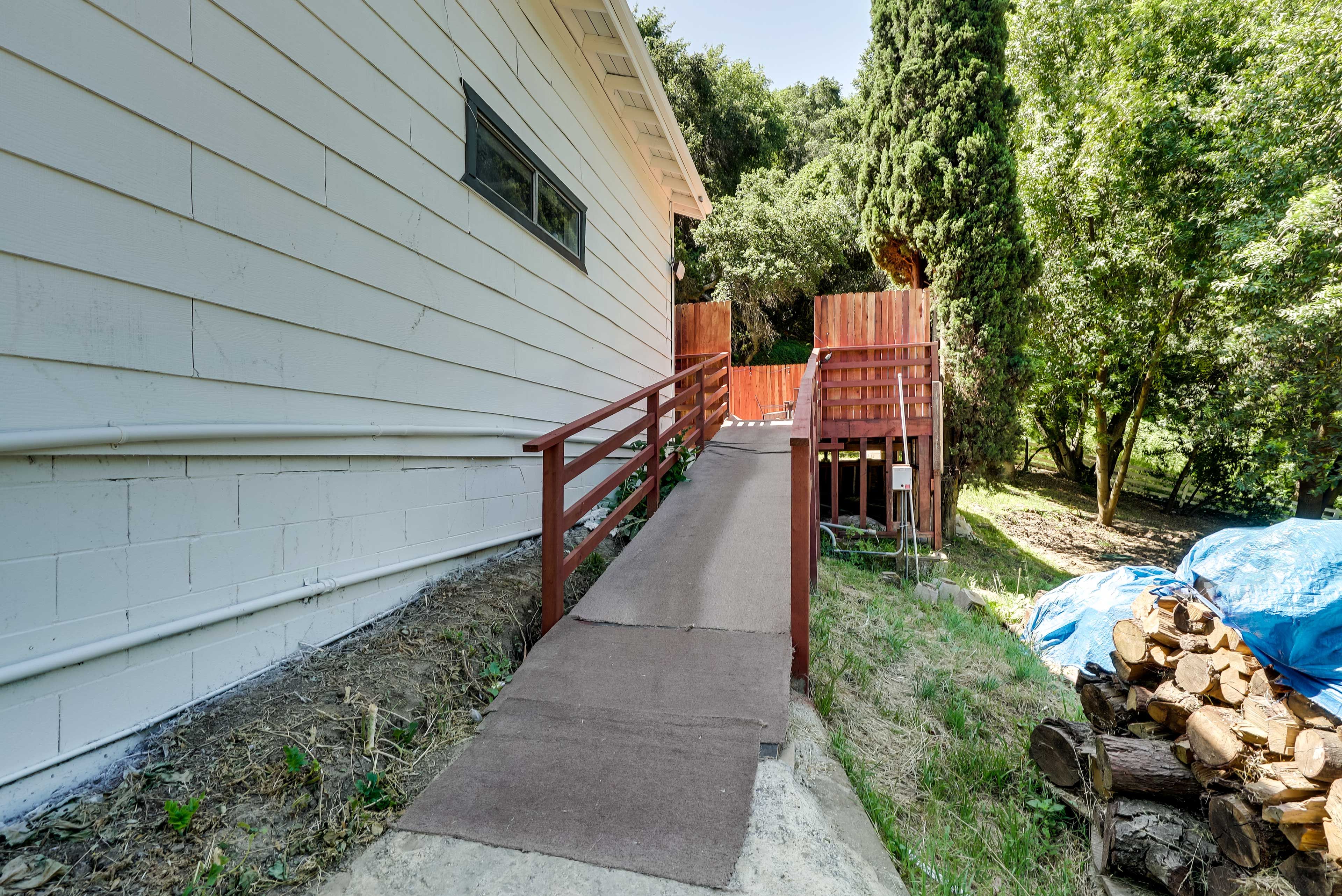 Exterior | Ramp Access