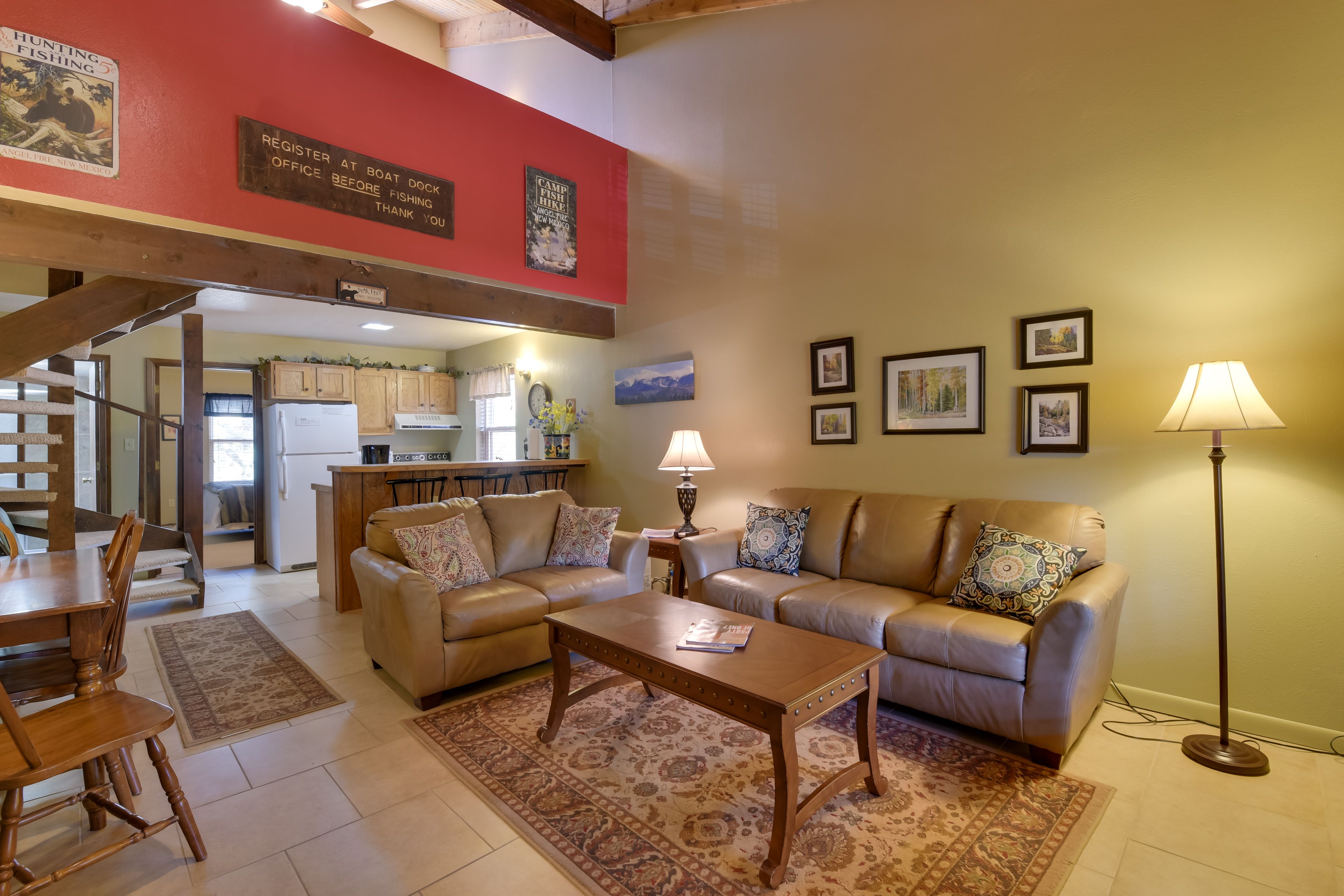 Living Room | Free WiFi | Central Heating | Cable TV