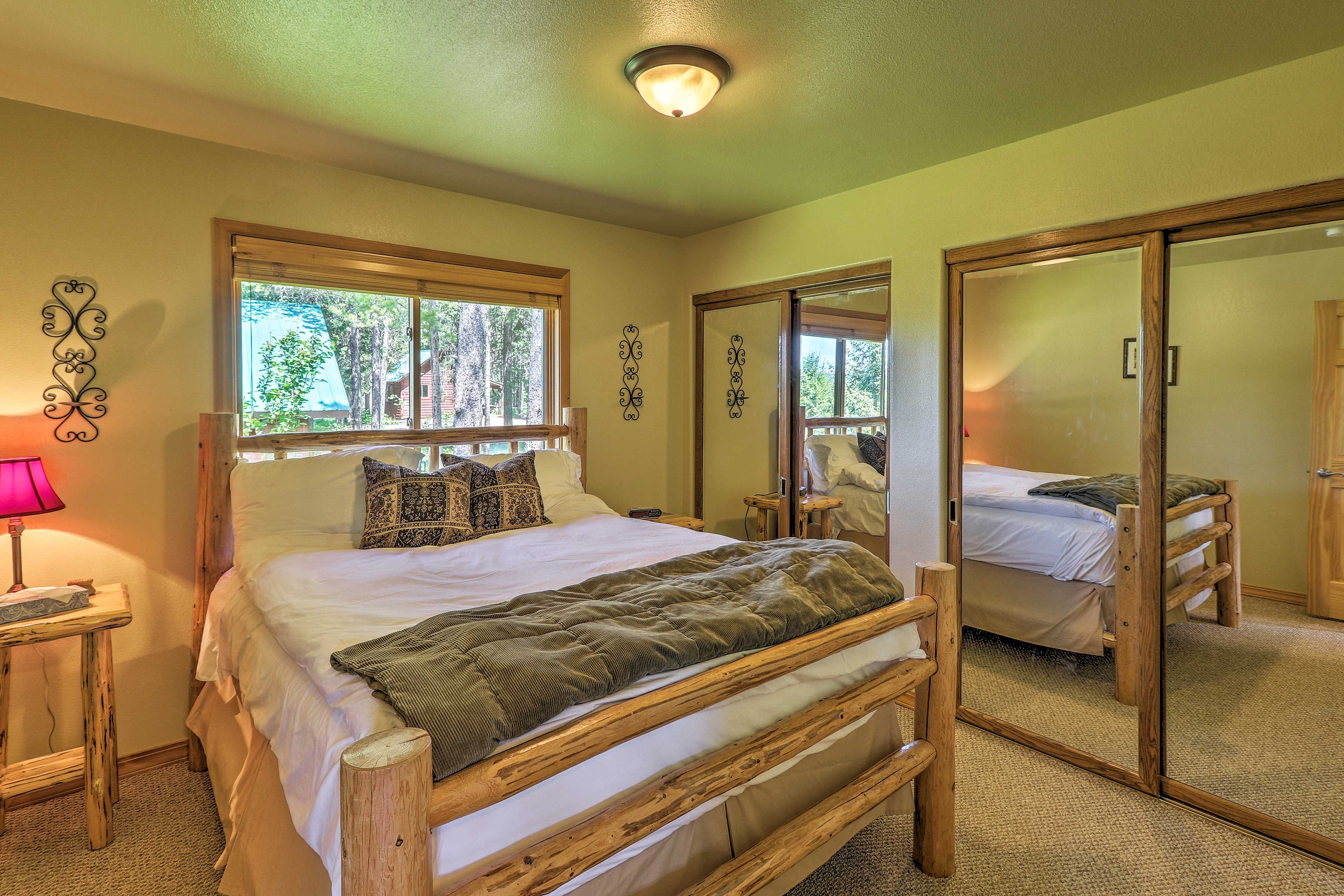 This bedroom has a queen-sized bed.