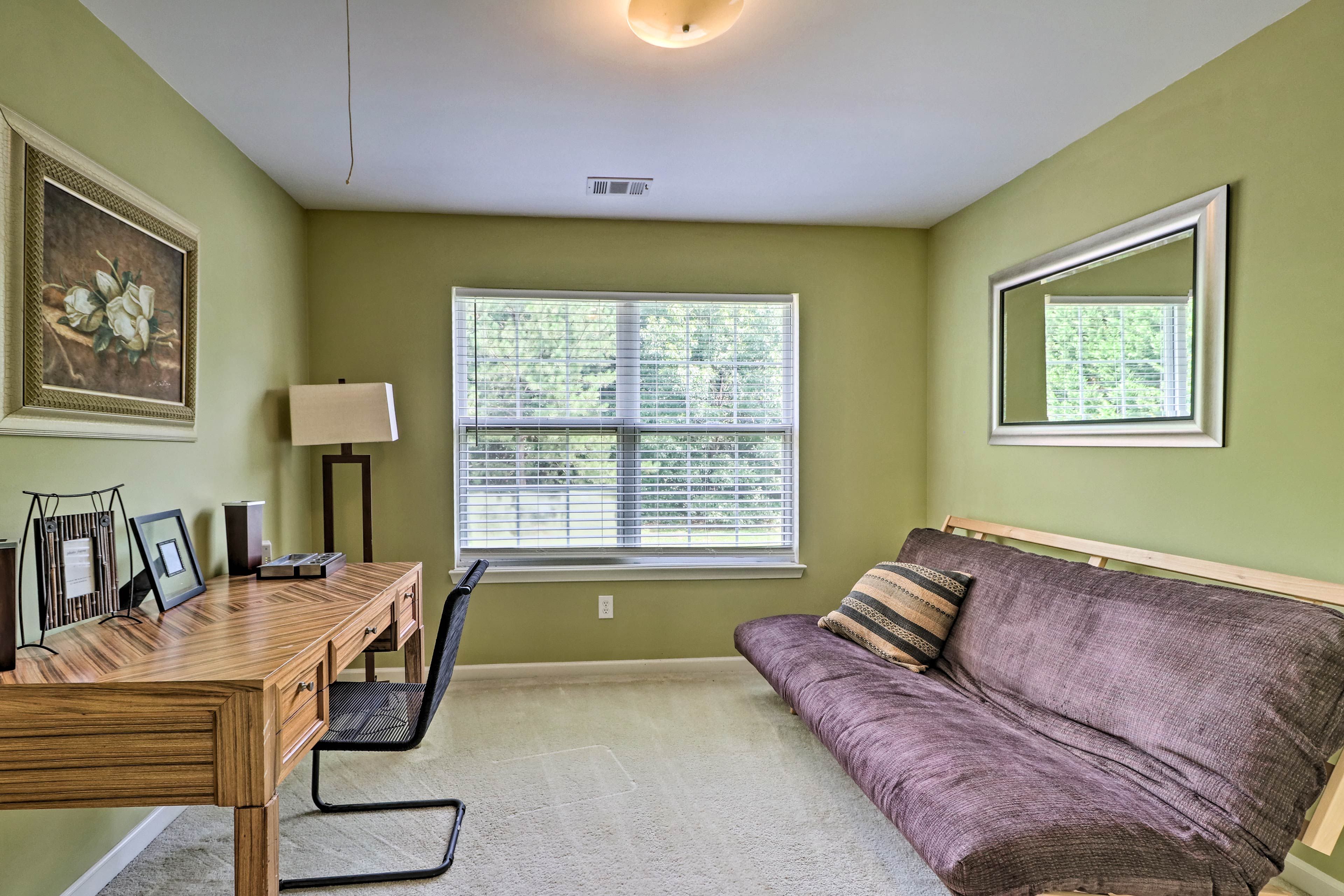 Office | Futon