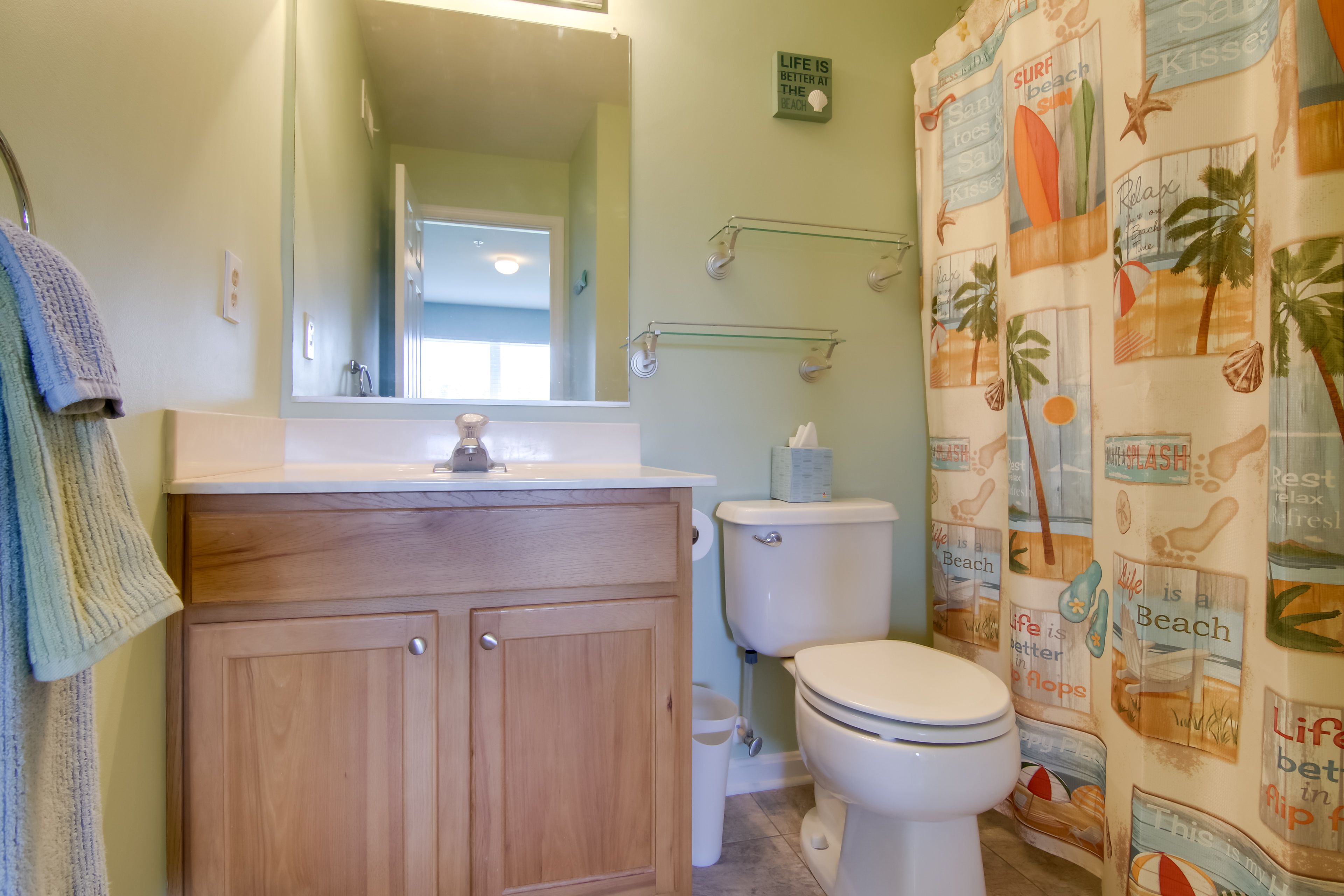 En-Suite Bathroom | Towels Provided