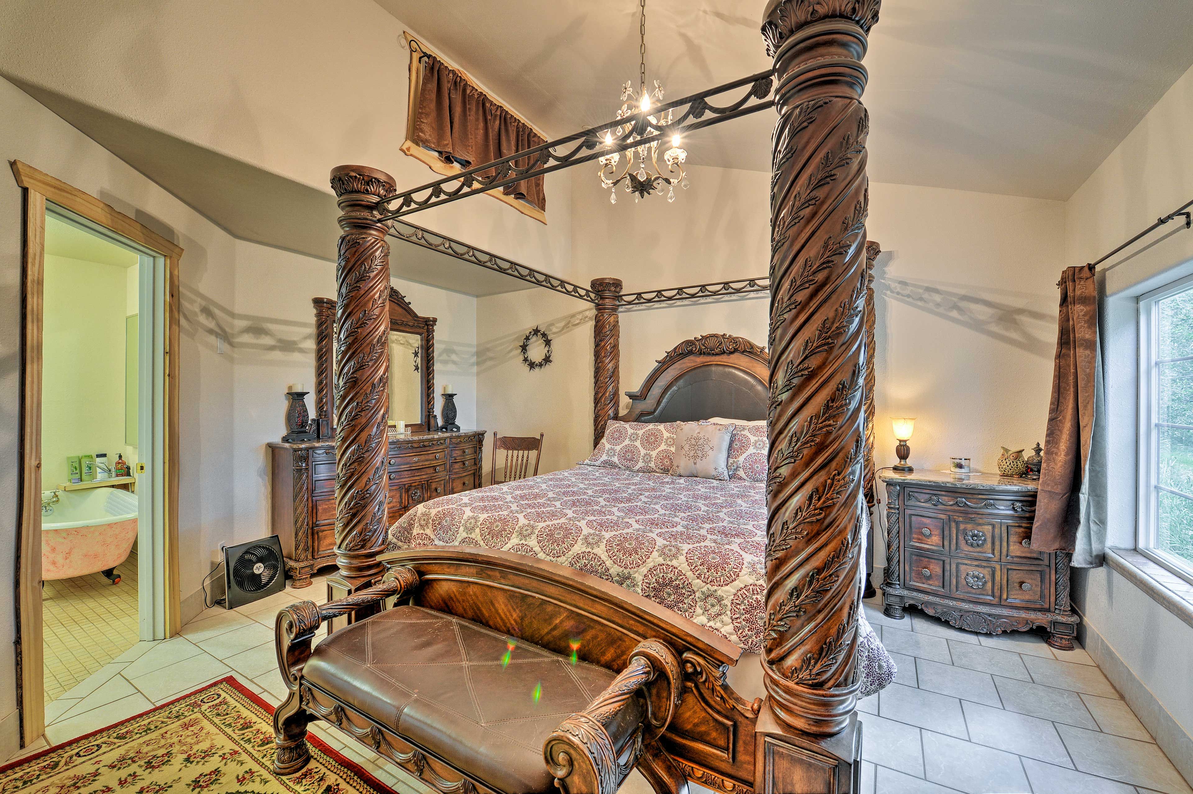 Bedroom 1 | California King Bed | Linens Provided