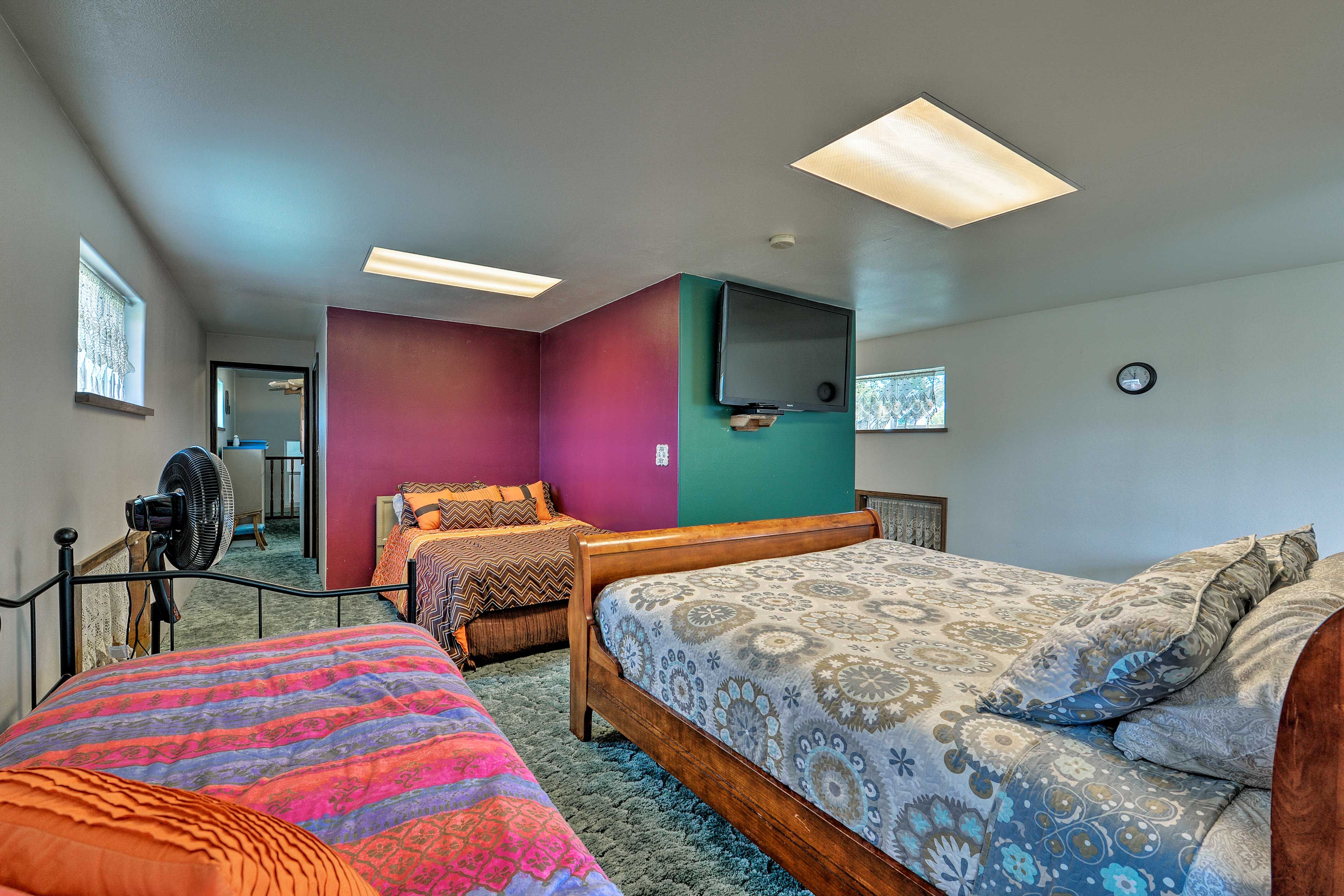 Bedroom 3 (Partial Wall w/ Bedroom 2) | King Bed | Full Bed | Twin Bed
