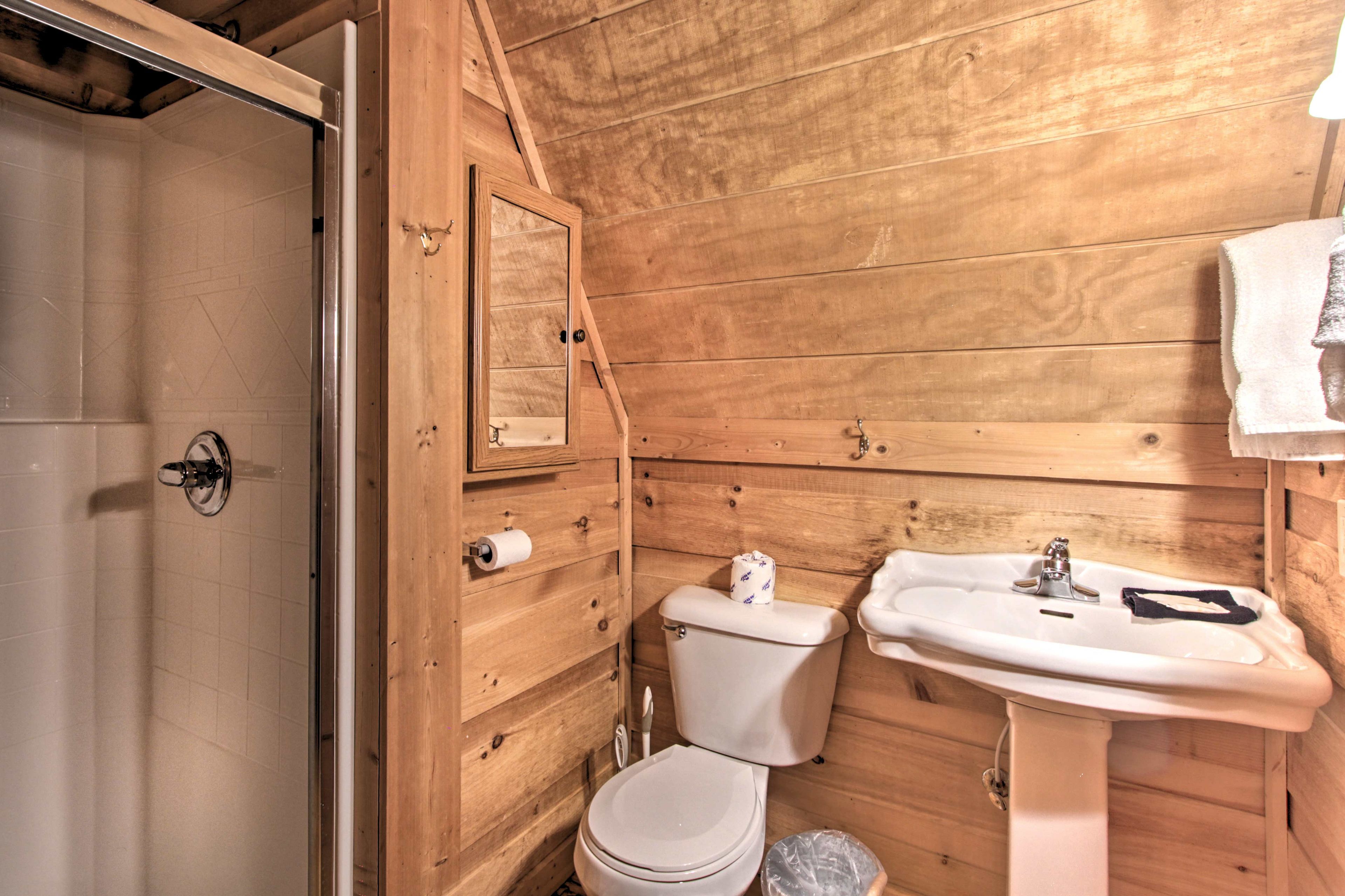 Full Bathroom | Towels & Linens Provided