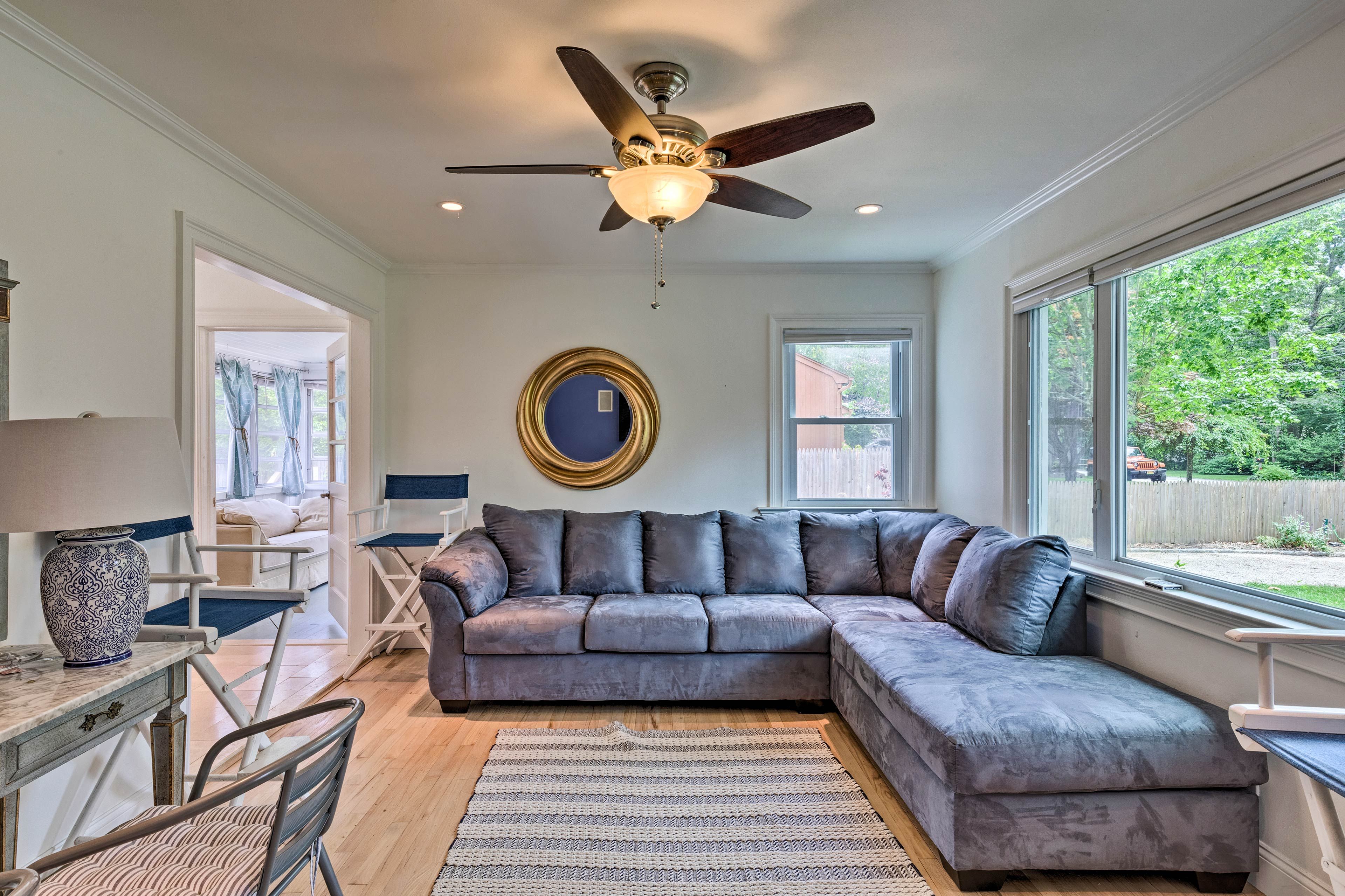 Hampton Bays Vacation Rental | 2BR | 2BA | 900 Sq Ft | Stairs Required