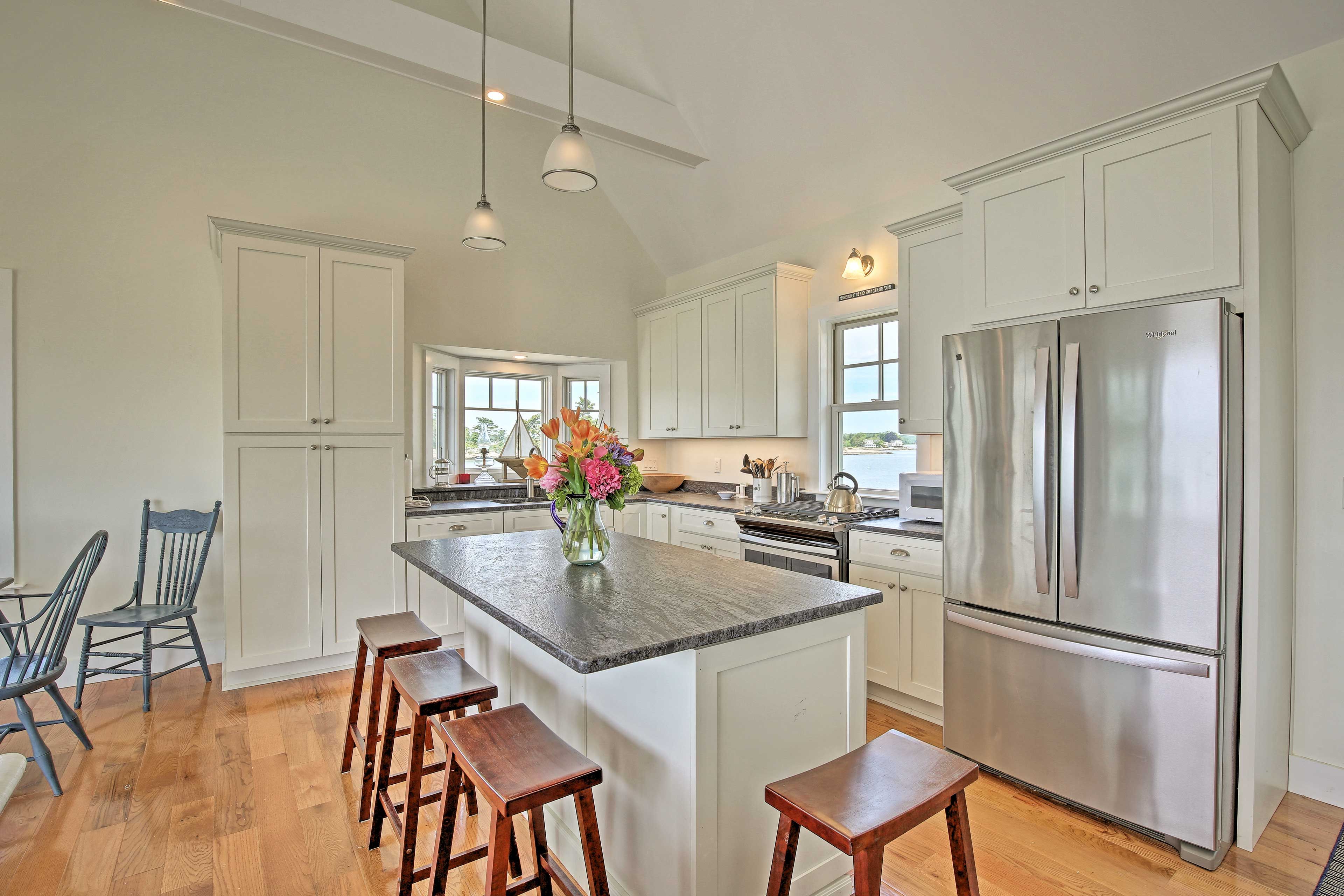 Serve snacks at the kitchen island!