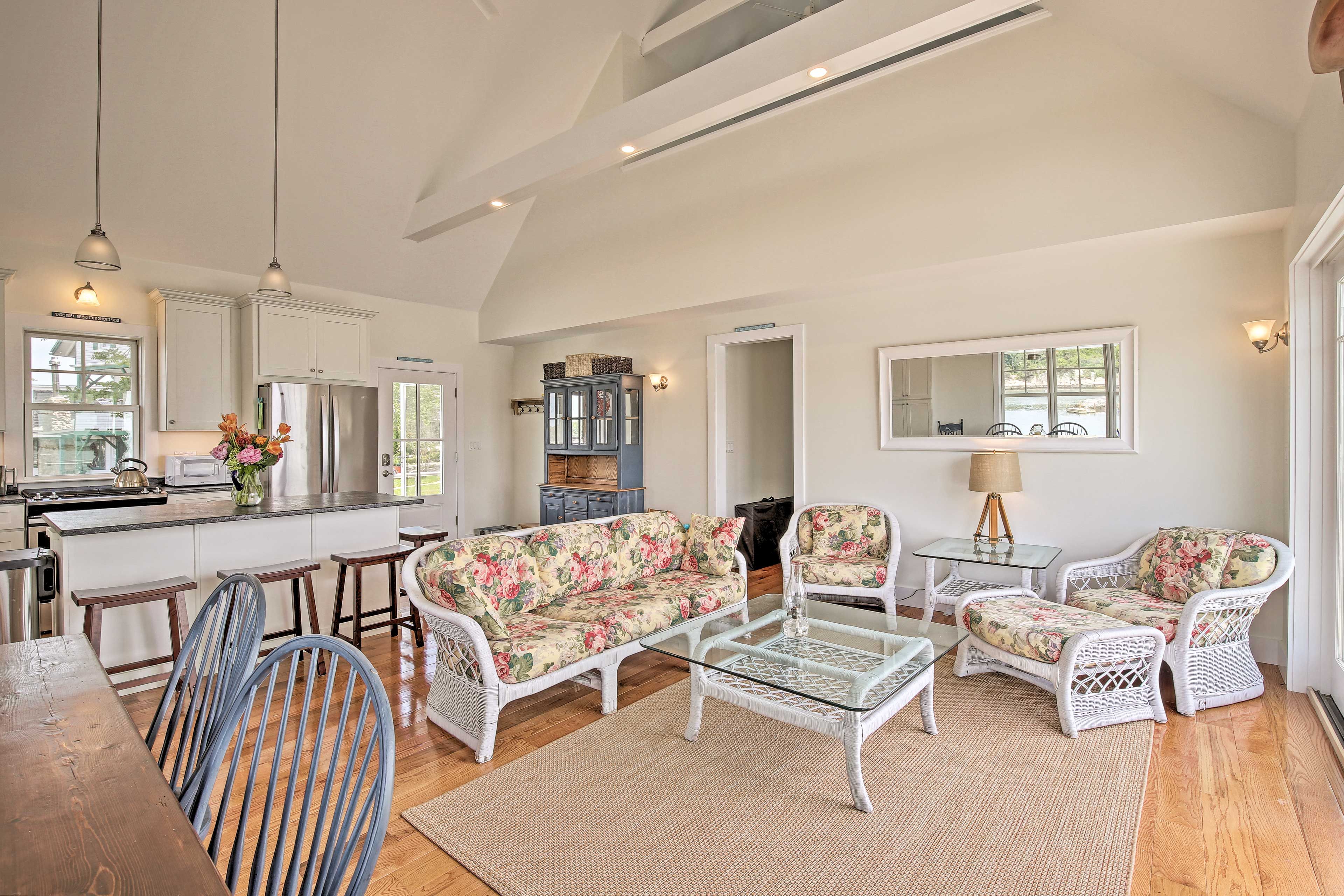 Vaulted ceilings make the home feel even more spacious!