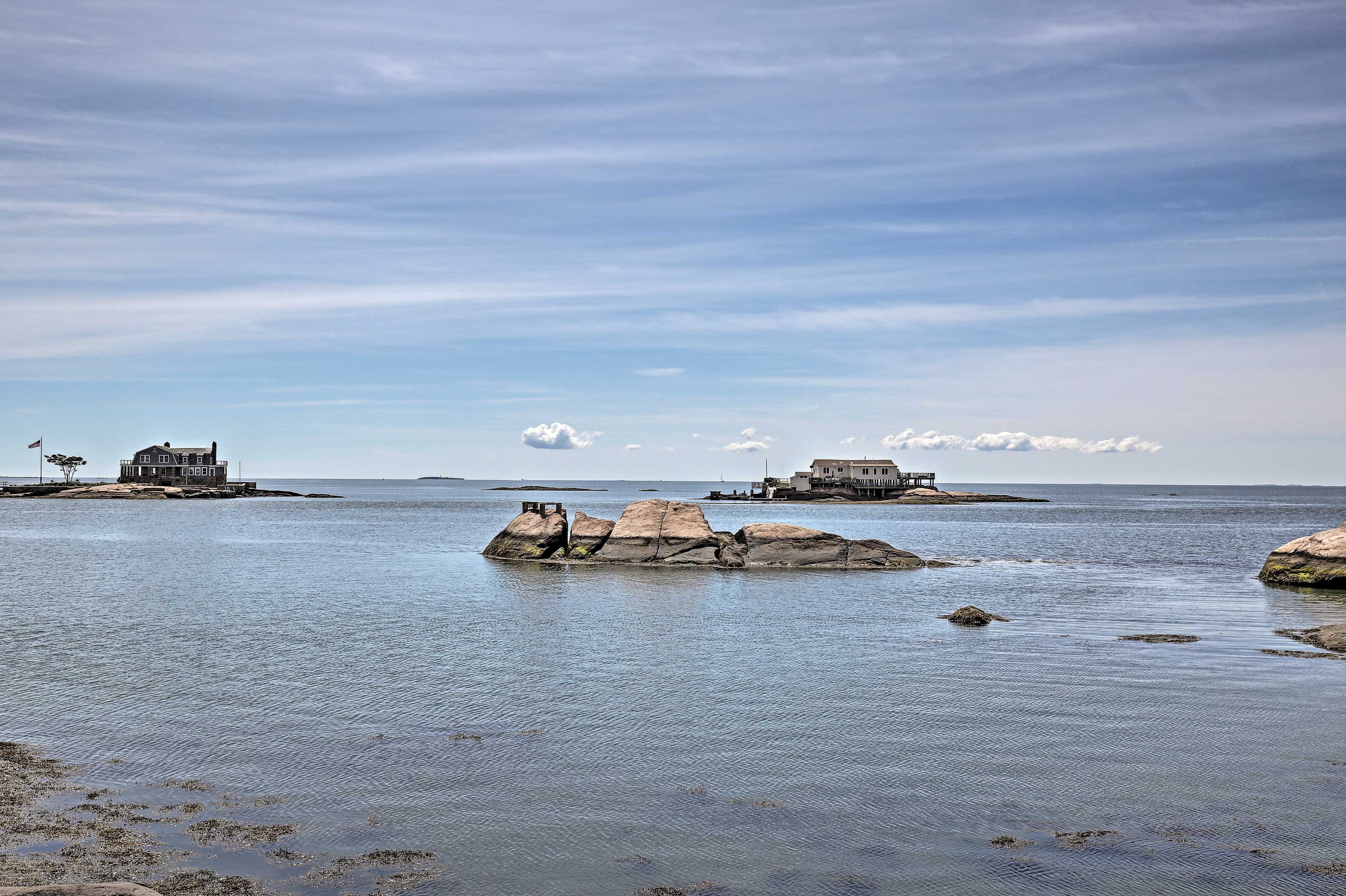 There are over 100 islands that make up the Thimble Islands!