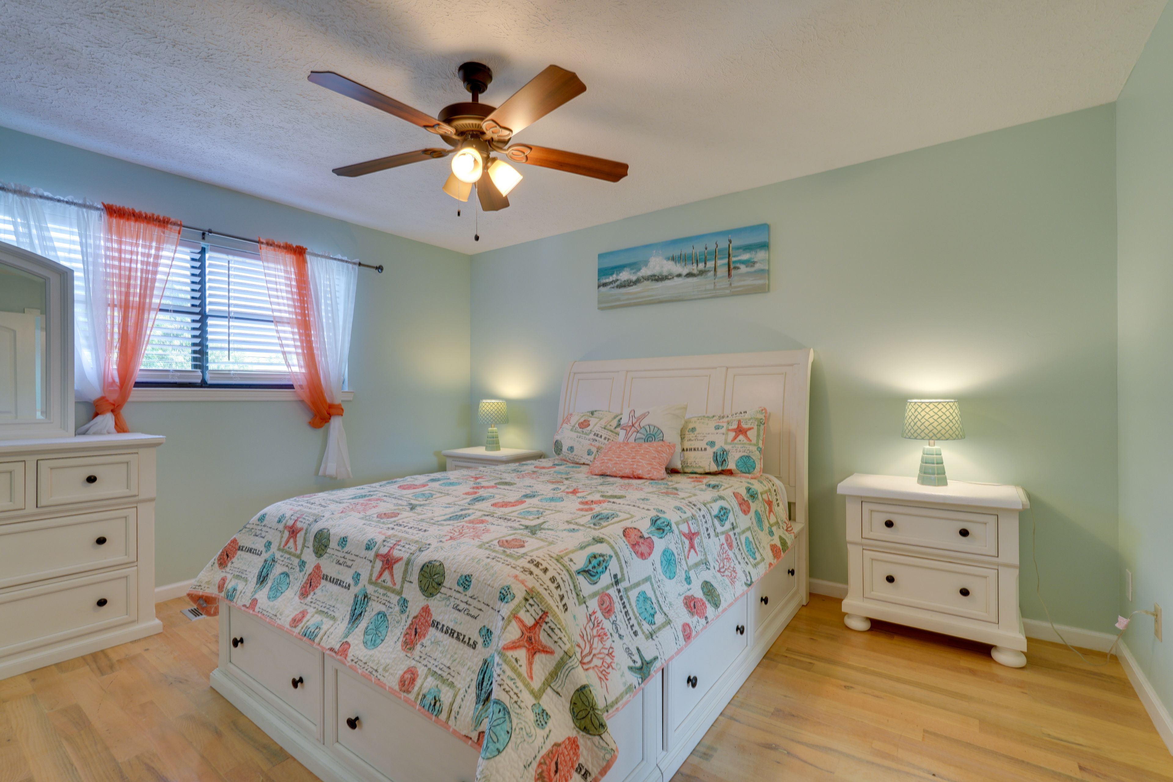 Bedroom 1 | Queen Bed | New 40" Flat-Screen TV | 2nd Floor