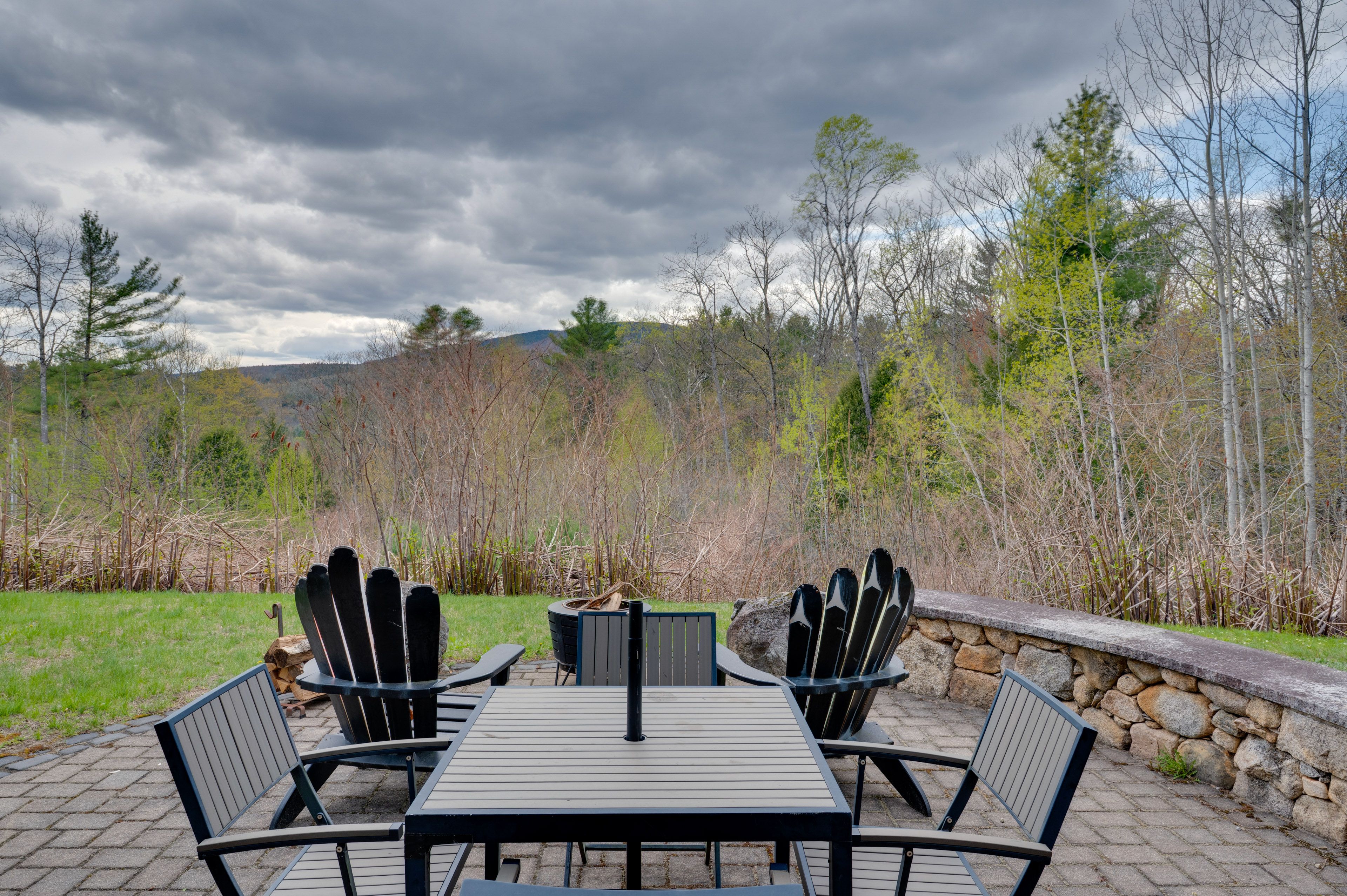 Outdoor Dining | Forested & Mountain Views
