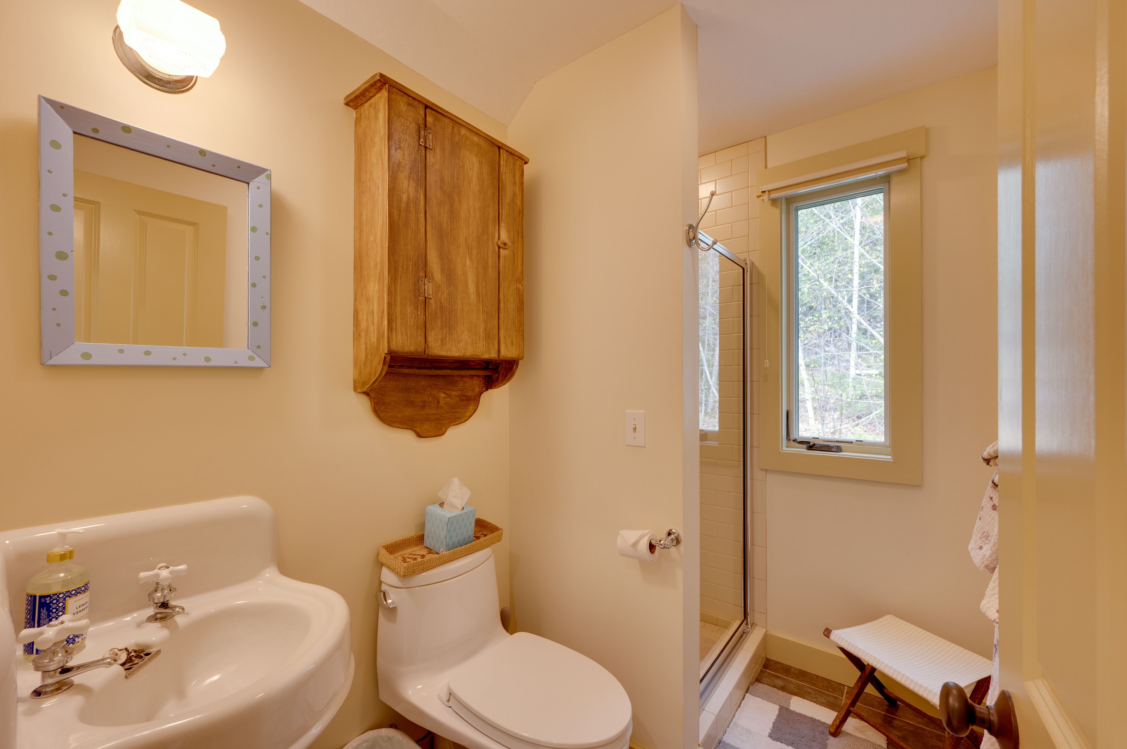 Full Bathroom | Hair Dryer
