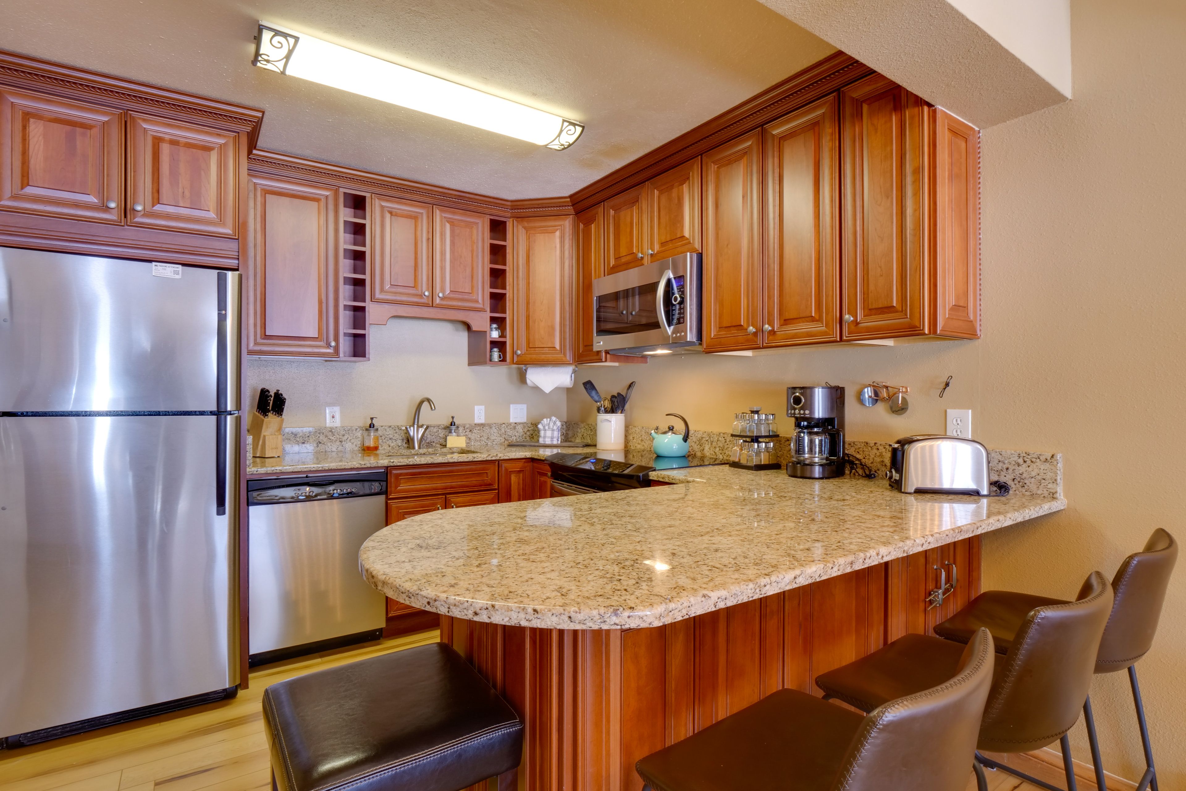 Kitchen | Cooking Basics | Bar Seating
