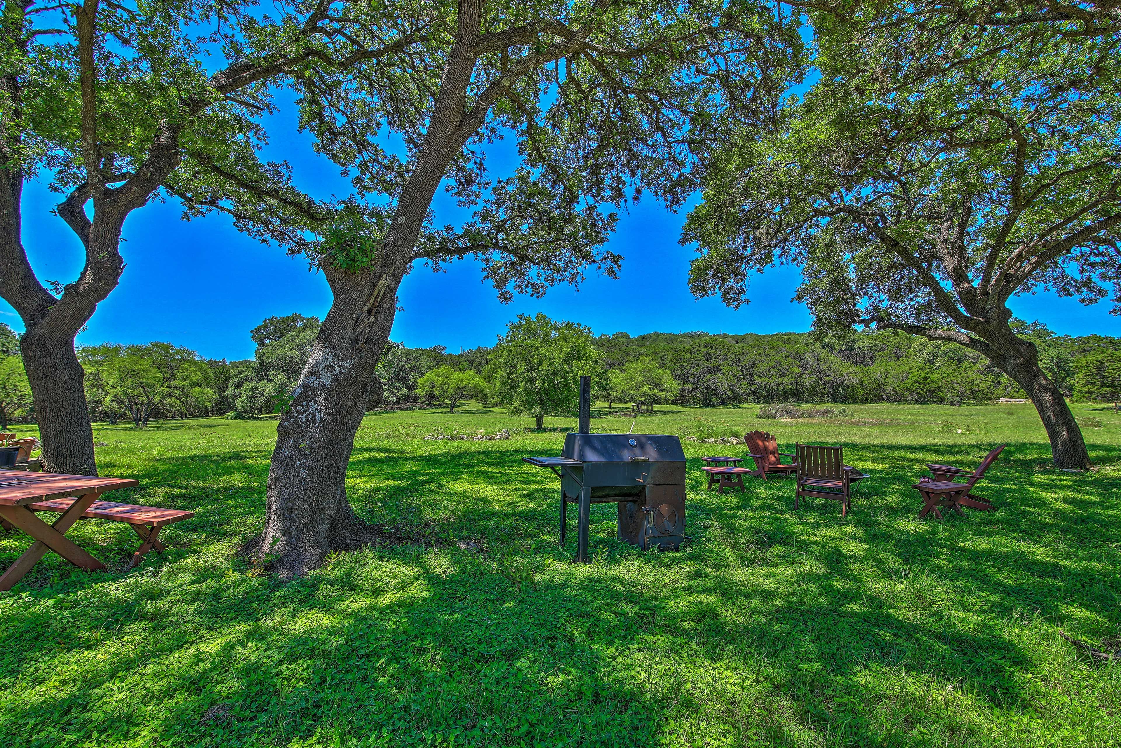 Outdoor Space | Charcoal Grill | Fire Pit