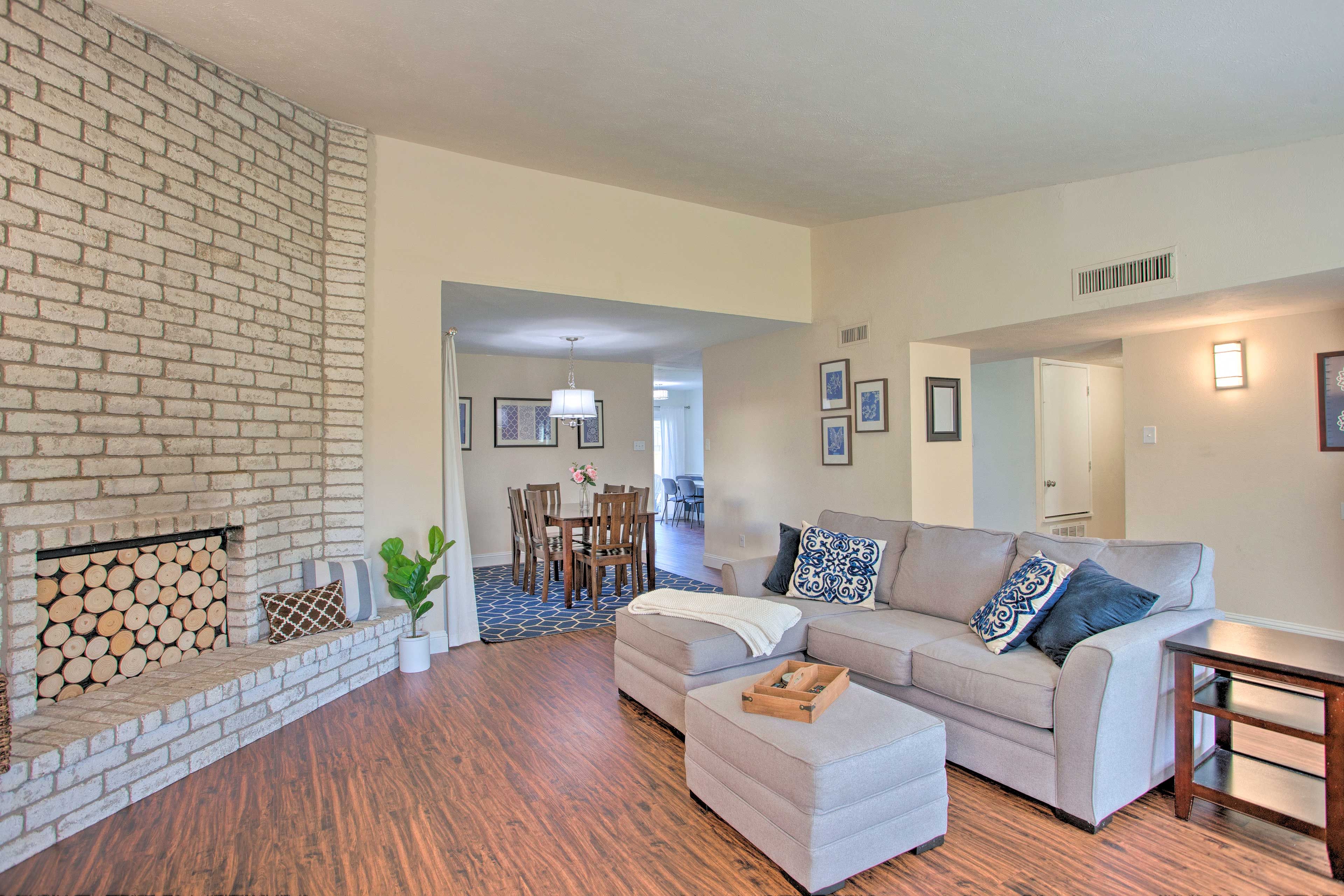 Living Room | Smart TV