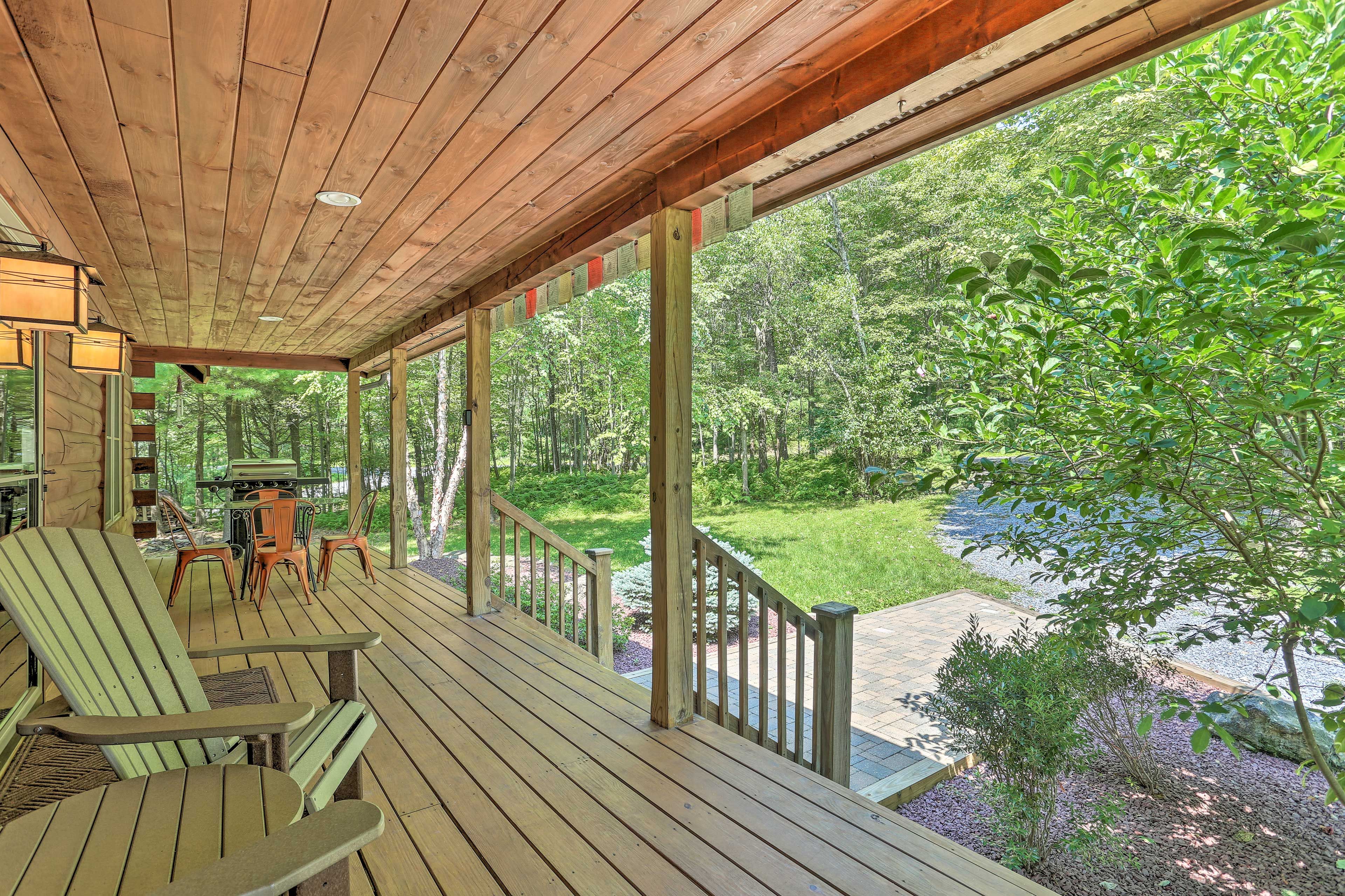 Furnished Porch | Outdoor Dining Area | Gas Grill