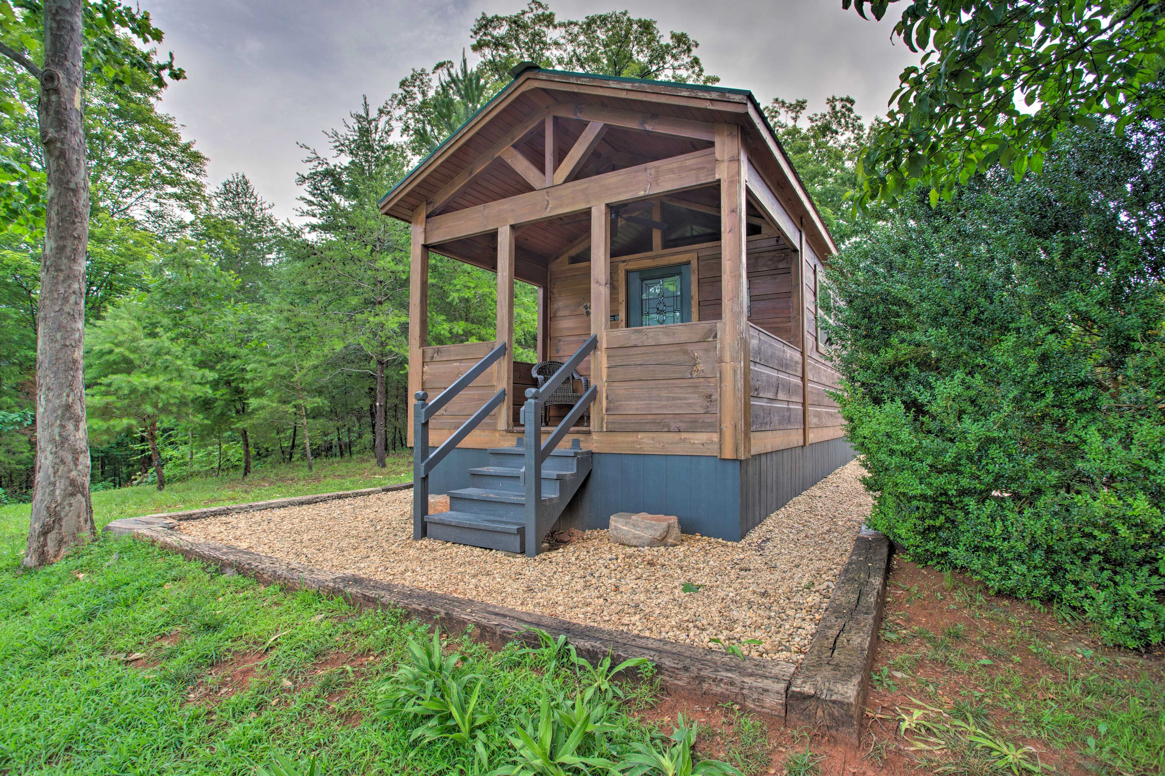Mill Spring Vacation Rental | 1BR | 1BA | Stairs Required | 400 Sq Ft