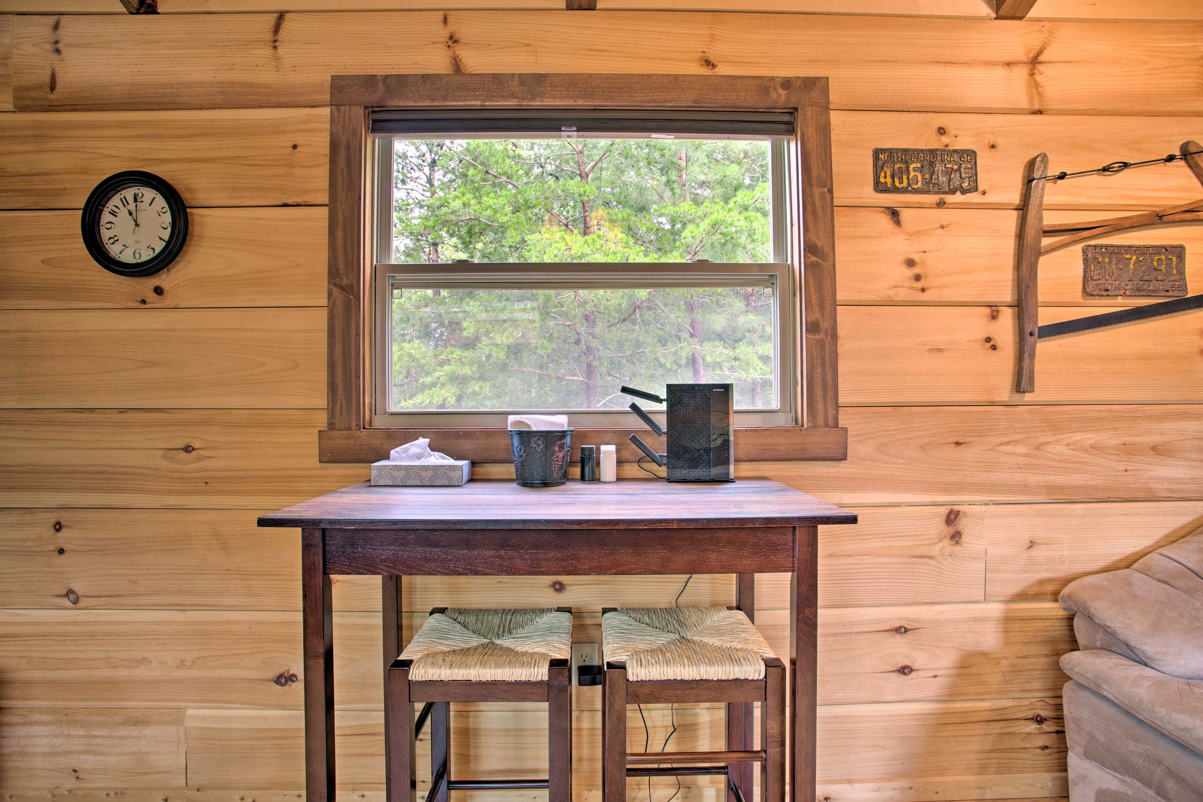 Dining Area | Dishware & Flatware