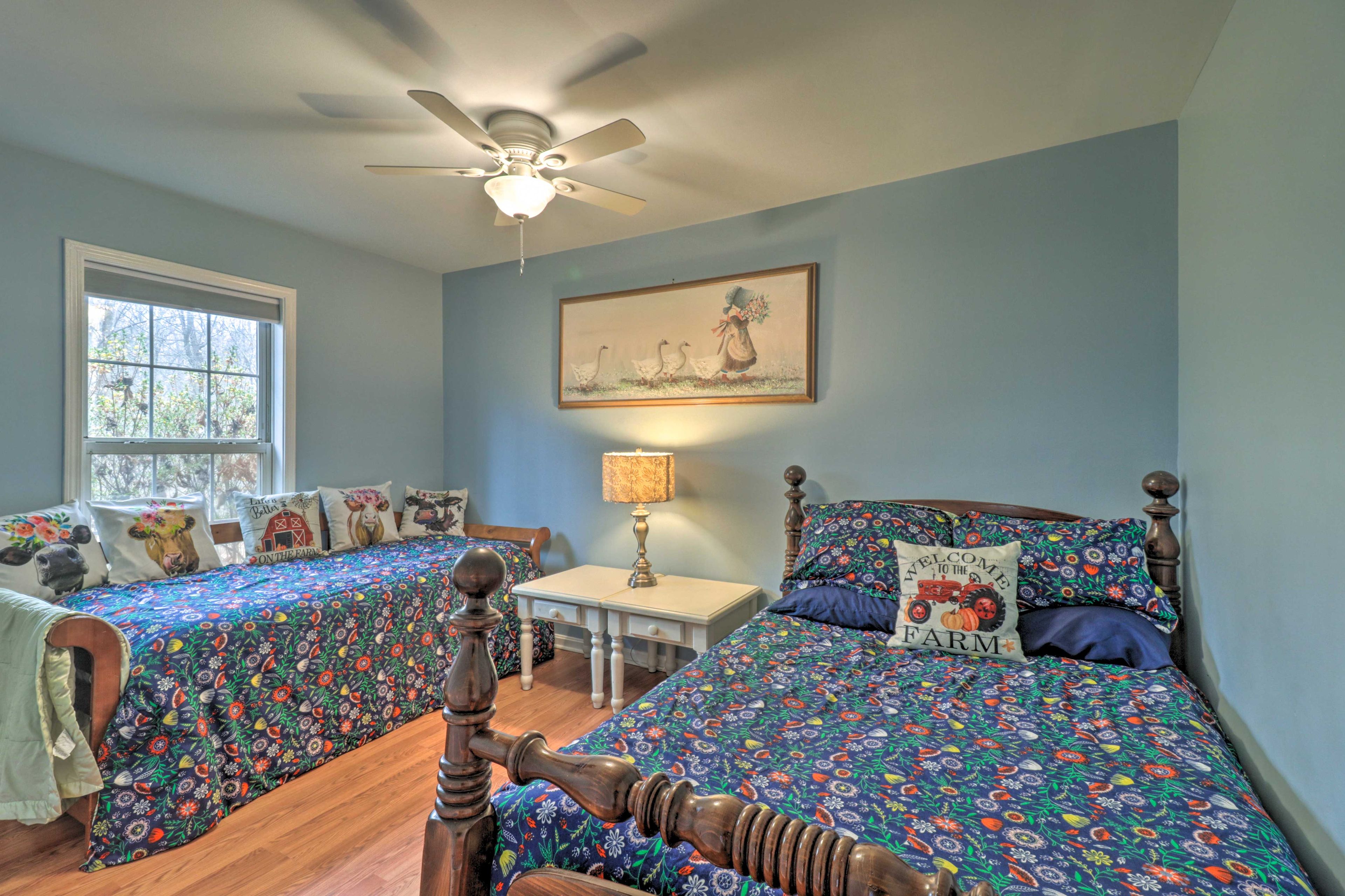 Bedroom 2 | Twin Bed | Twin Daybed w/ Twin Trundle