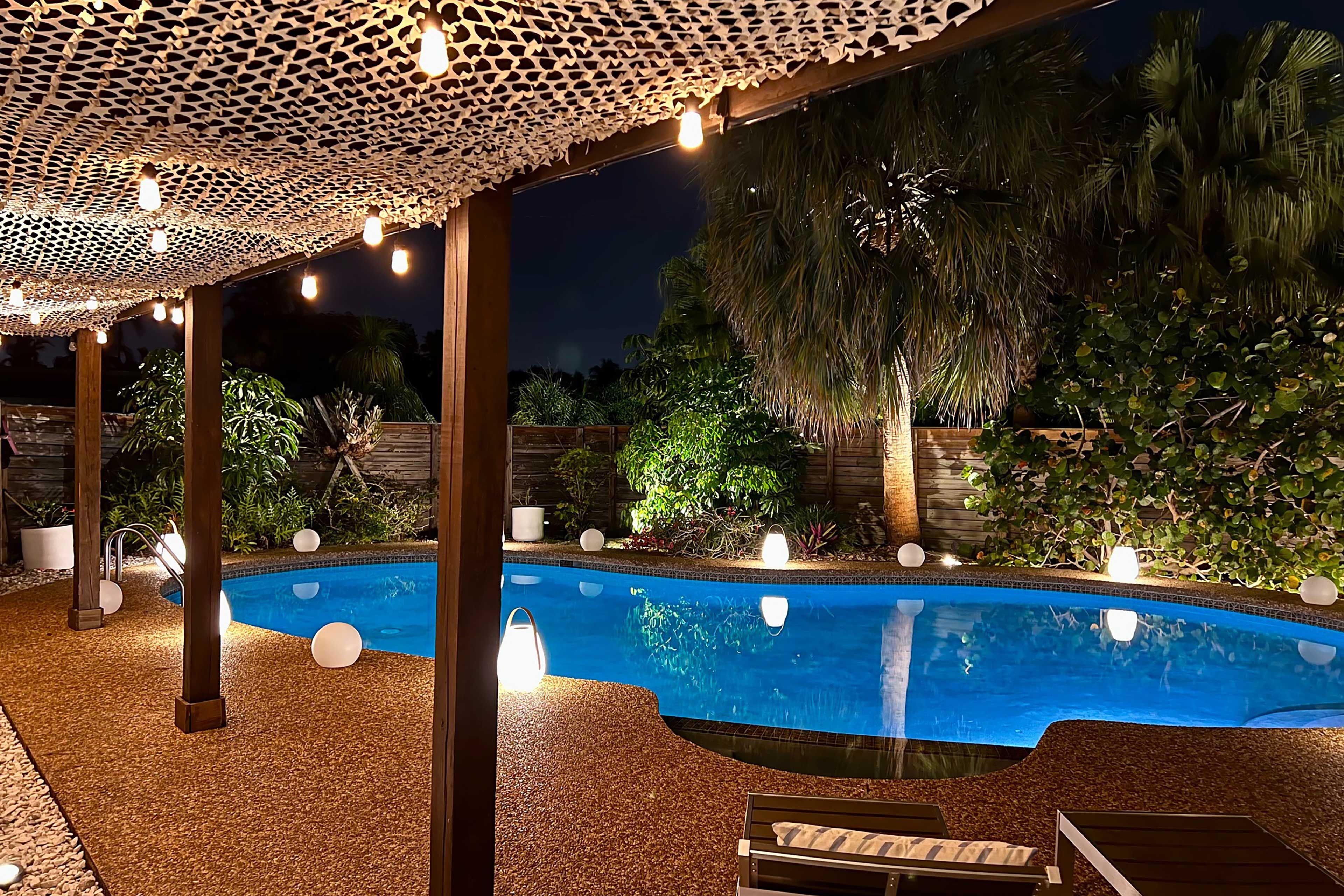 Private Pool | Night View
