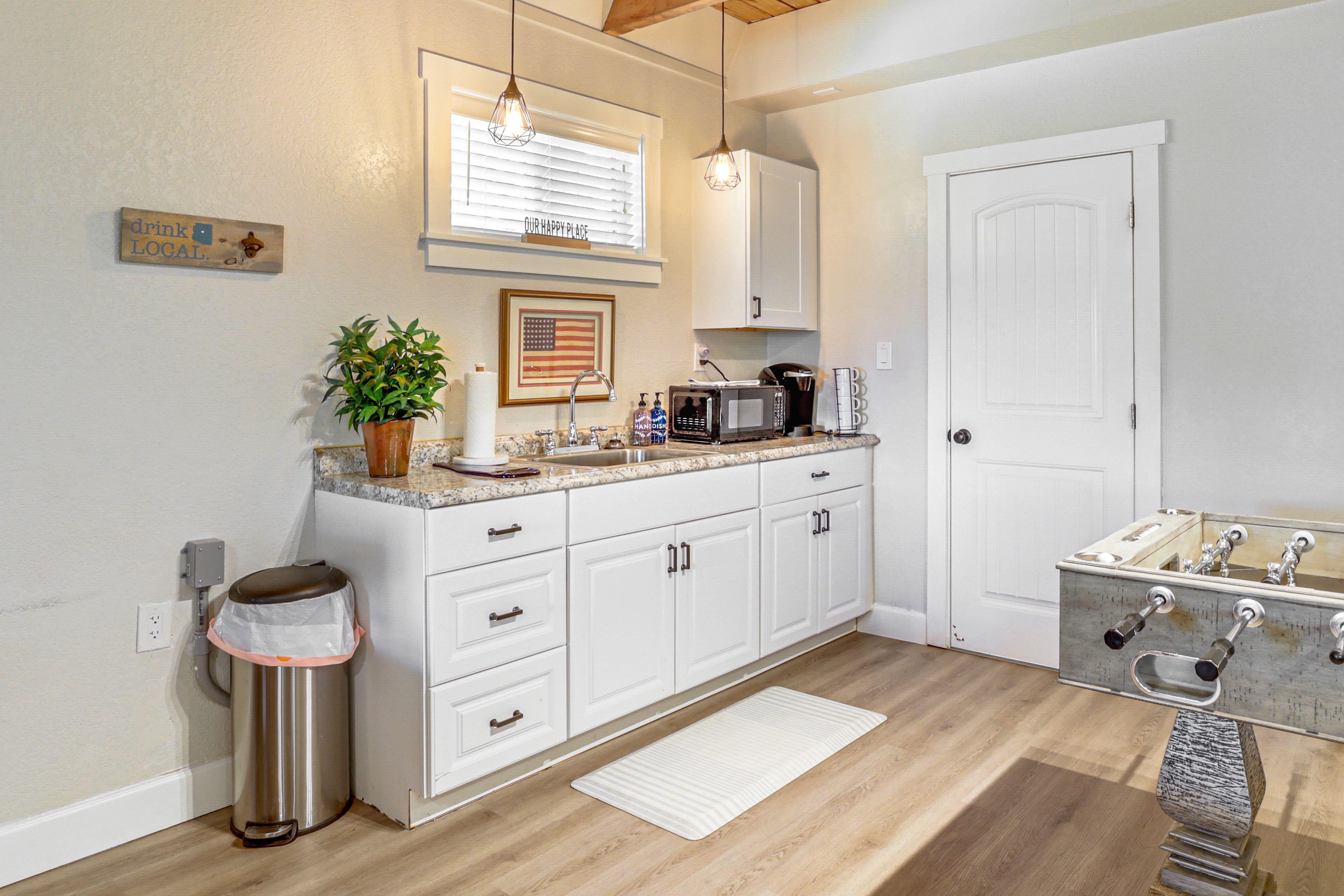 Kitchenette | Dining Area | Lower Level