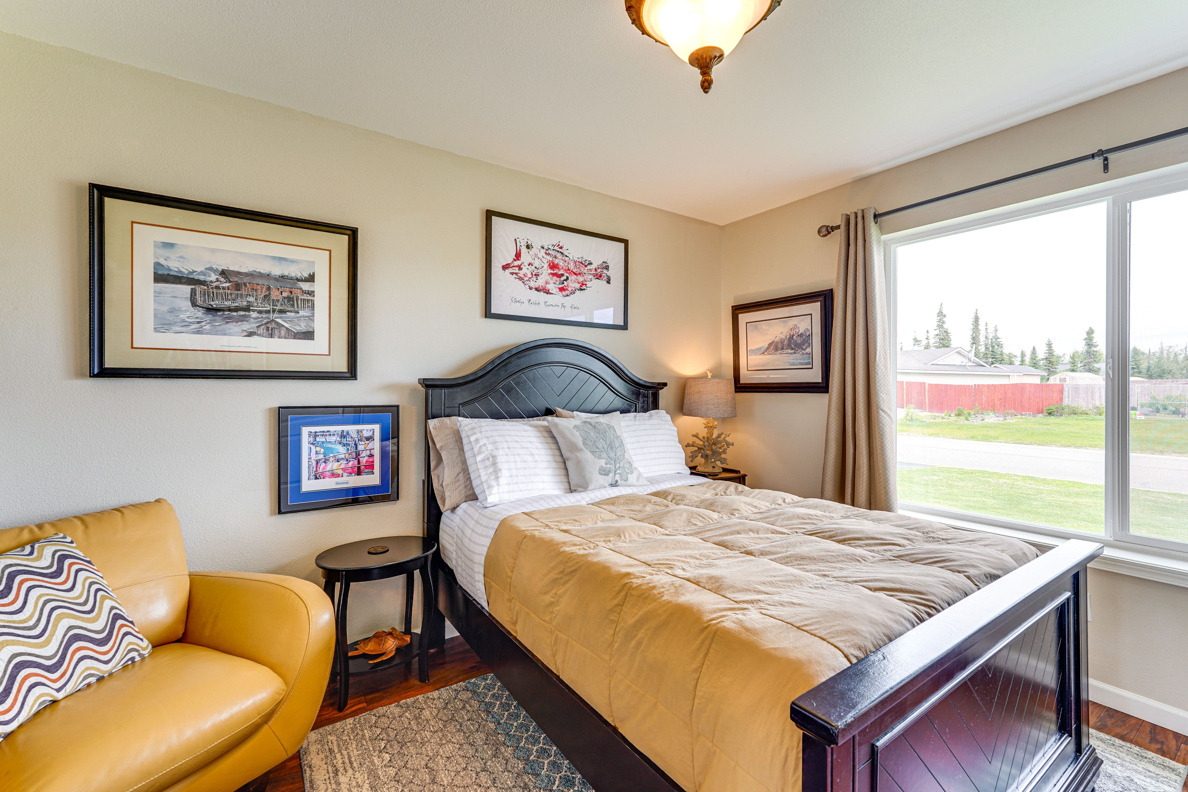 Bedroom 4 | Queen Bed