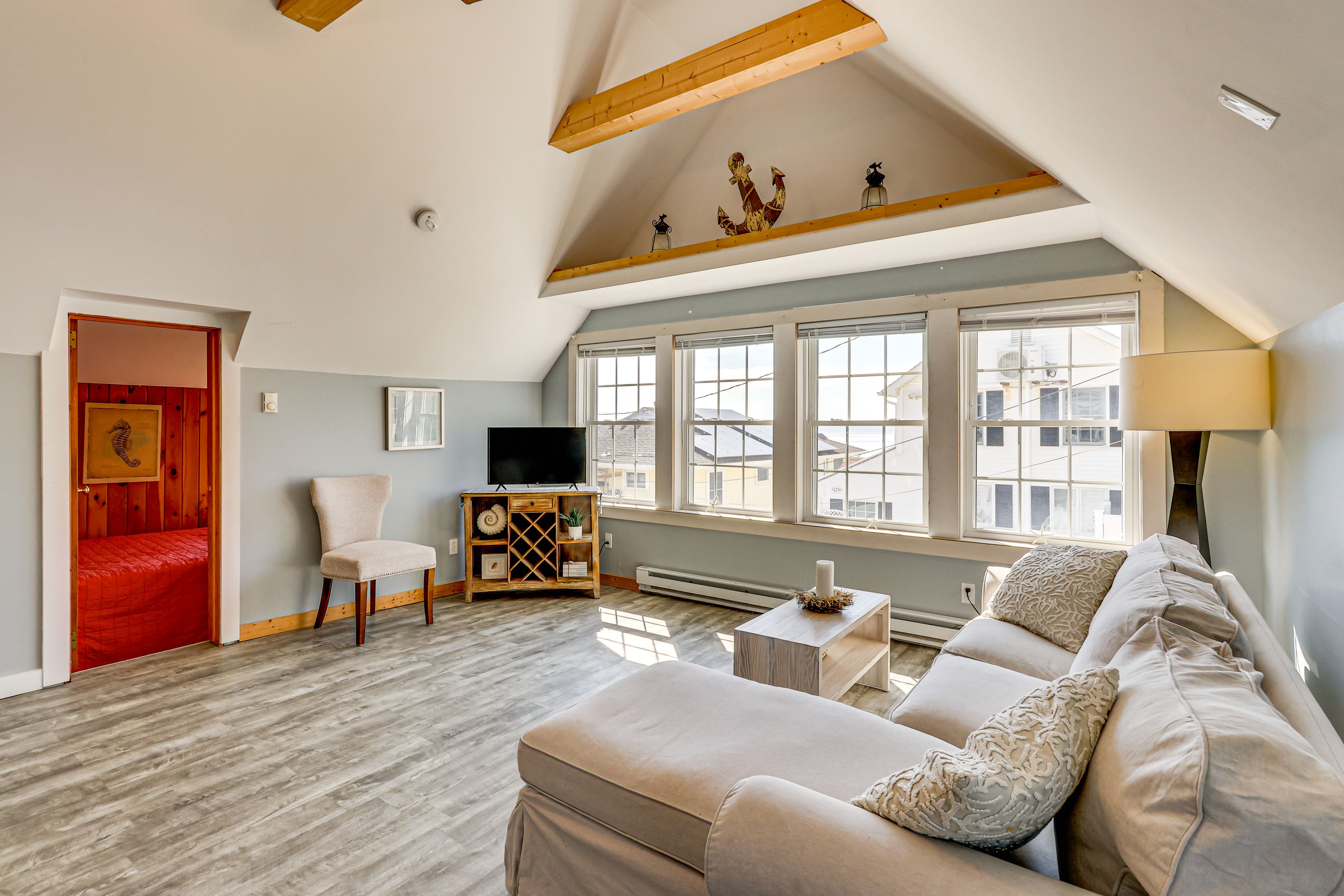Living Room | Sleeper Sofa | Single-Story Unit
