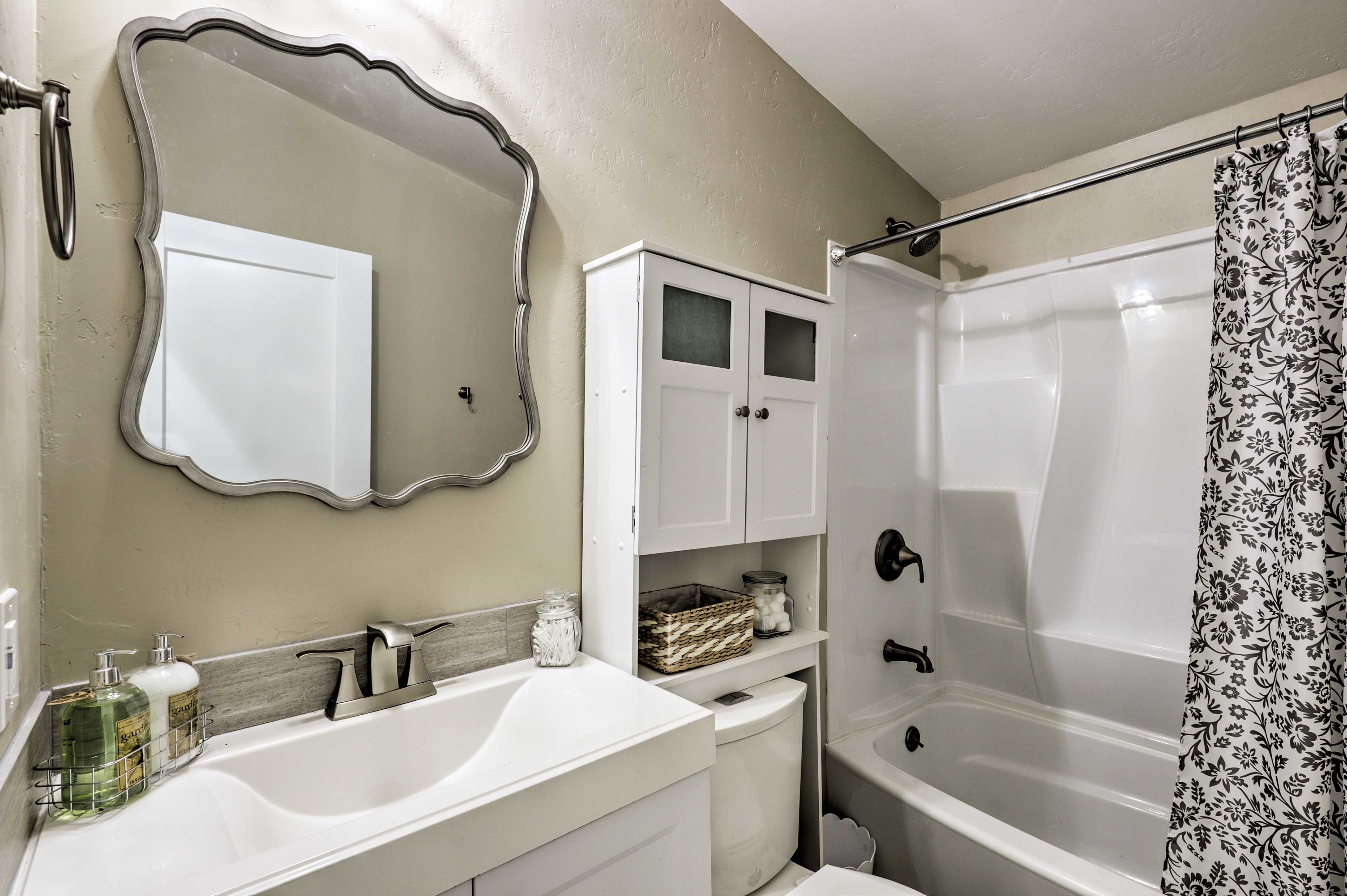 Rinse off in the shower/tub combo.