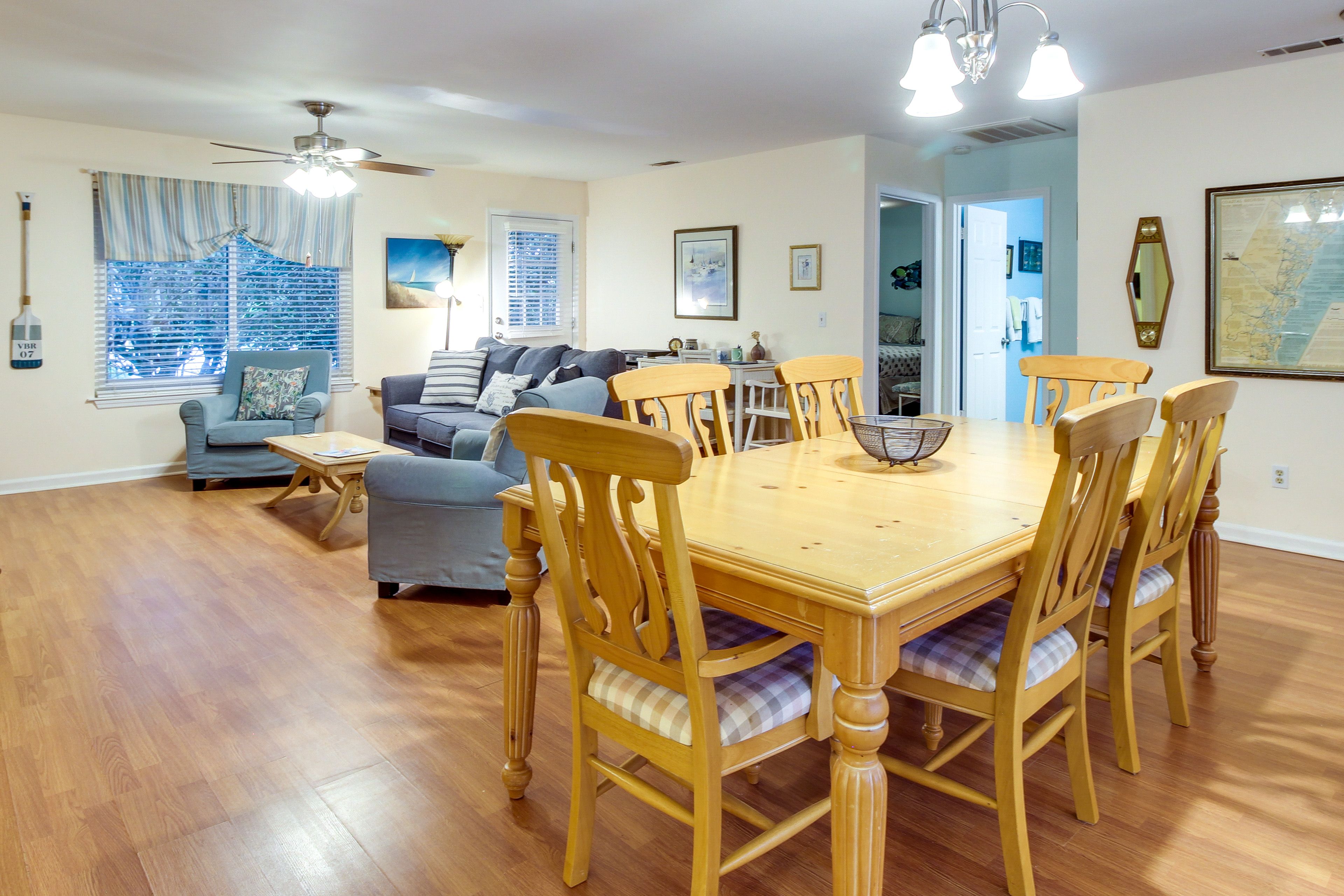 Dining Area | Main Level | Dishware & Flatware
