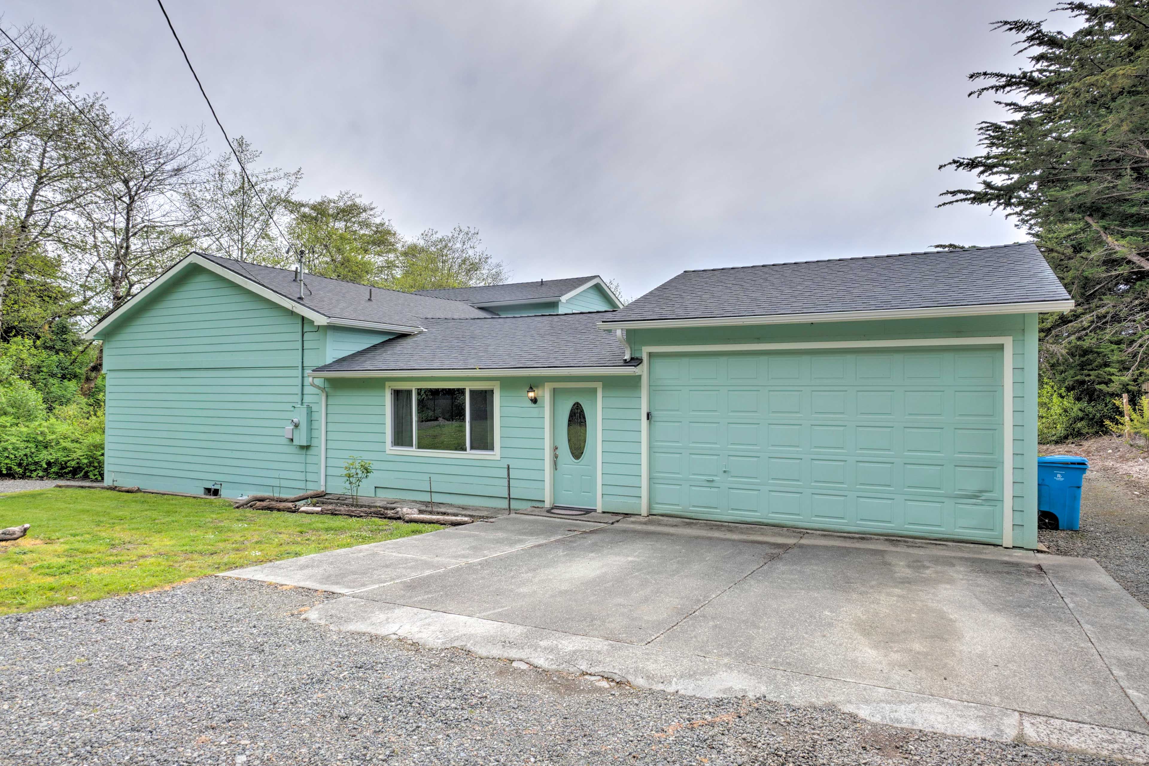 House Exterior | Garage Parking (2 Vehicles) | Driveway (4 Vehicles)