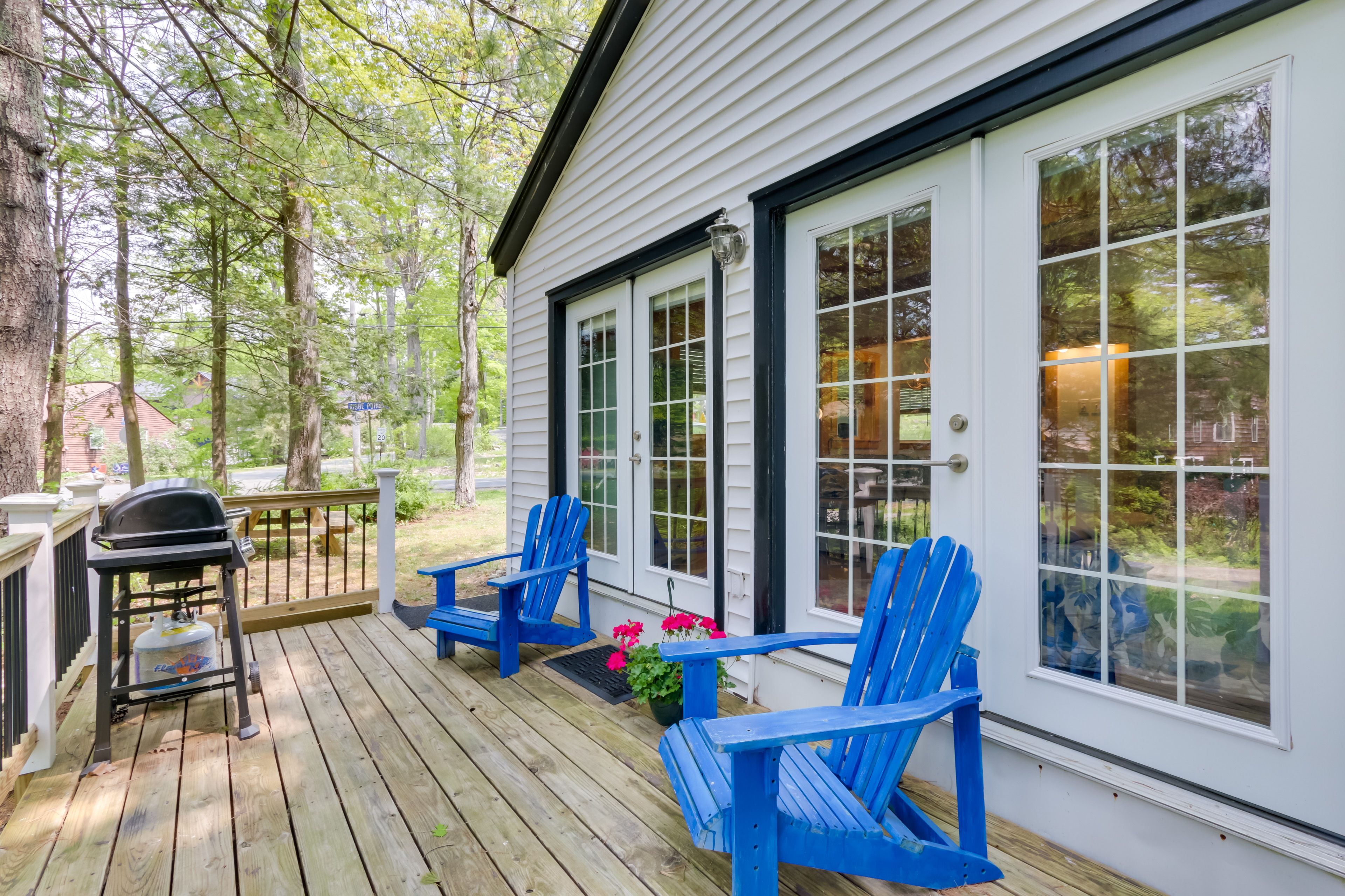 Private Deck | Grill