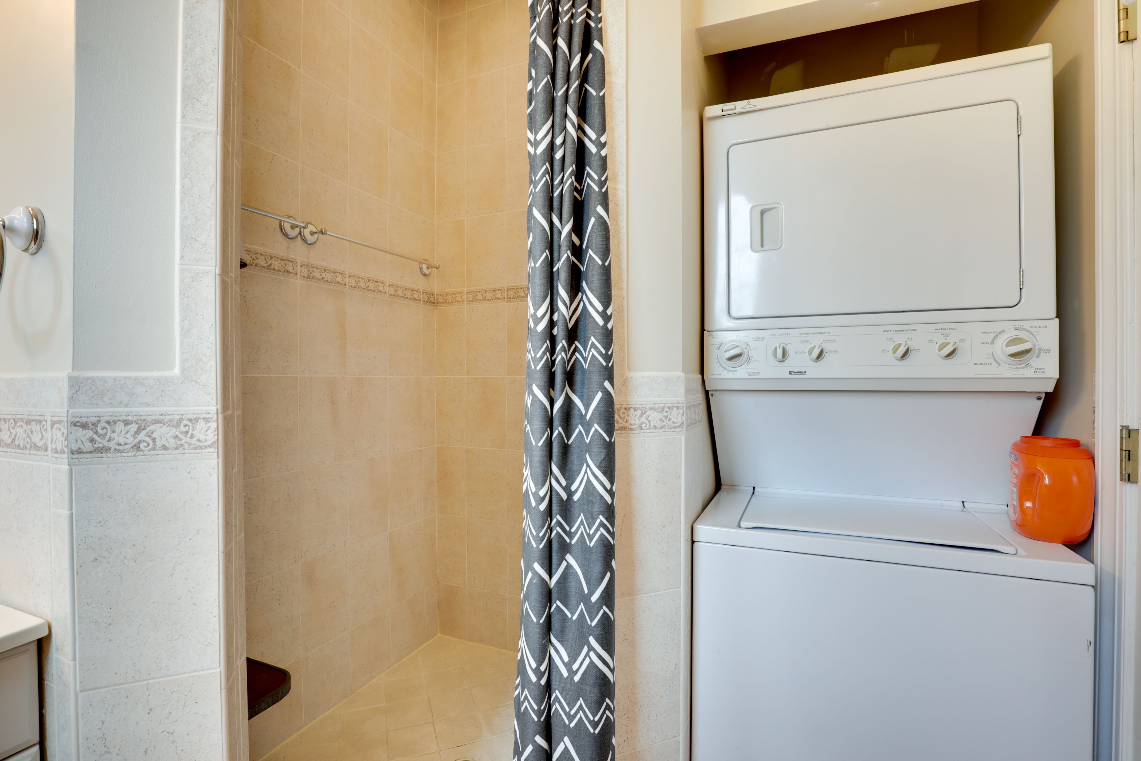 In-Unit Laundry | Washer & Dryer