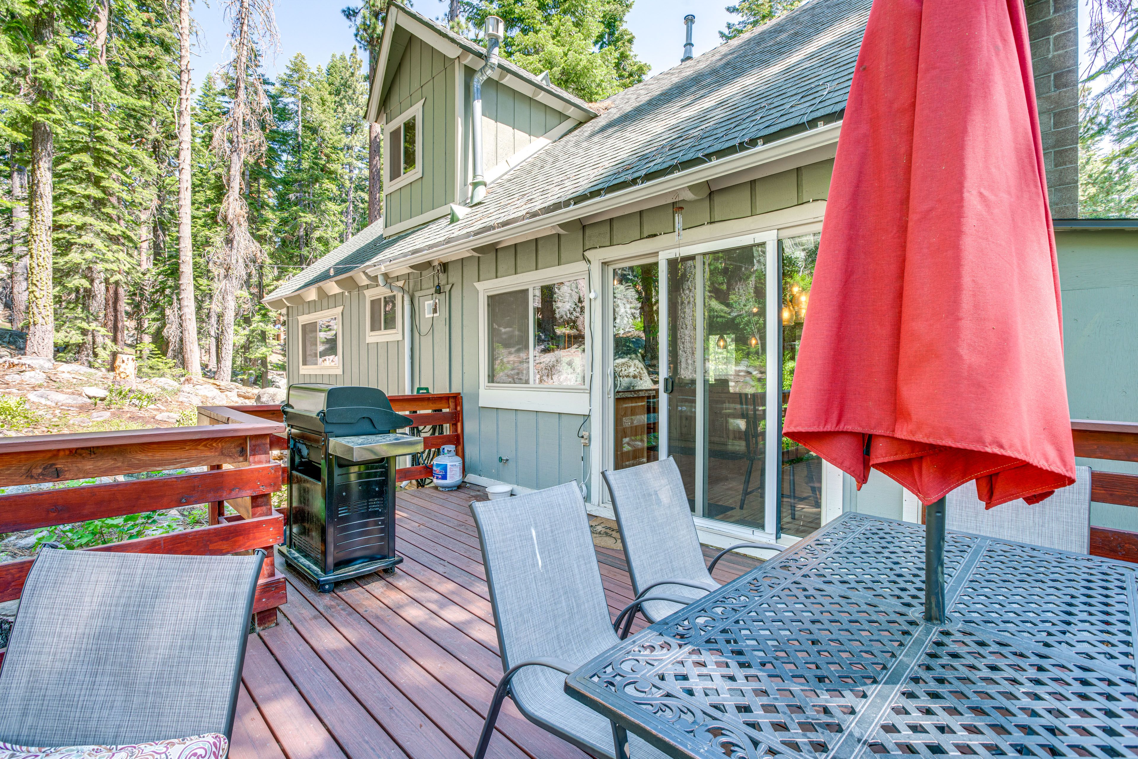 Furnished Deck | Gas Grill | Outdoor Dining | Fire Pit
